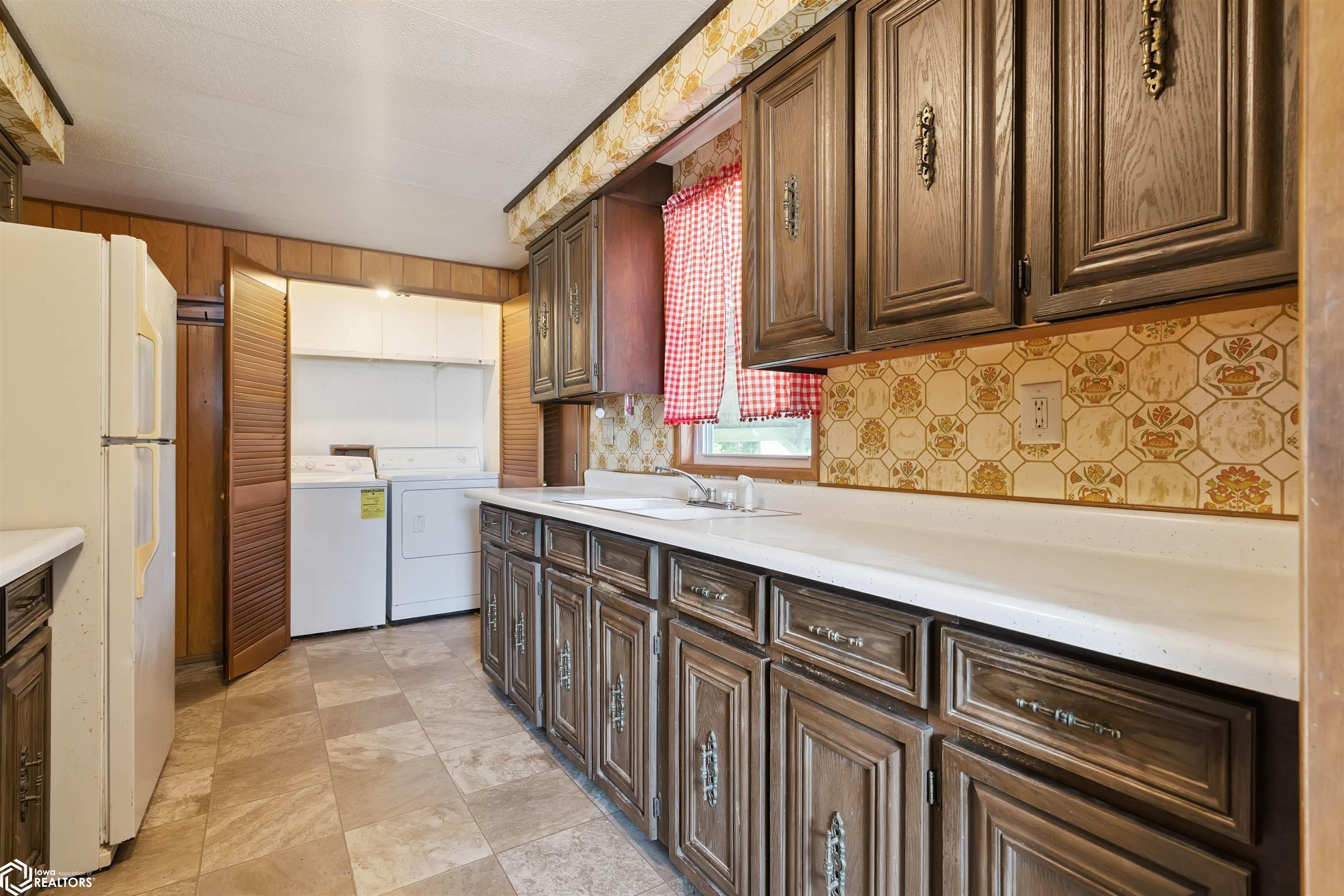2928 Graham Avenue, Mount Pleasant, Iowa image 11