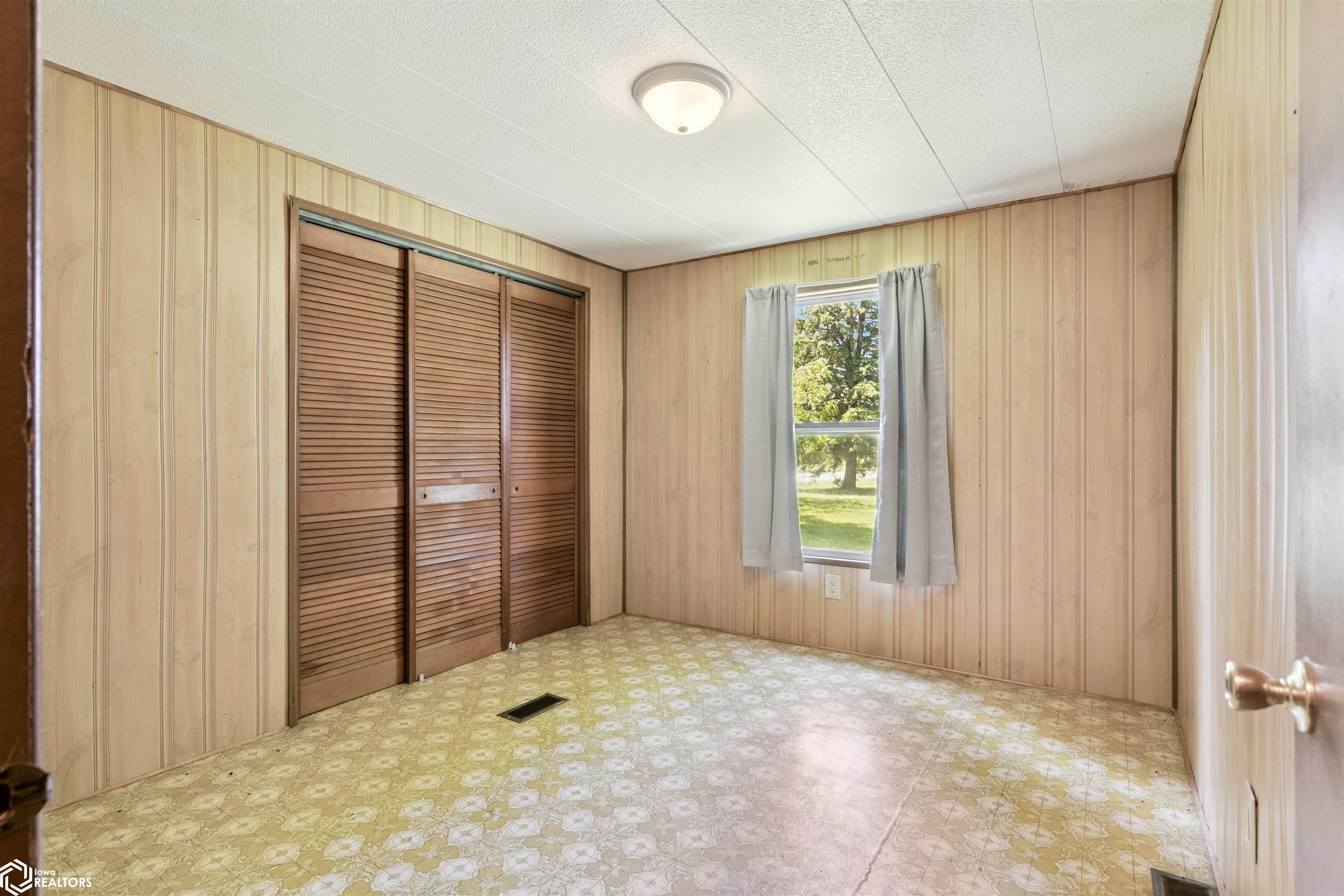 2928 Graham Avenue, Mount Pleasant, Iowa image 17