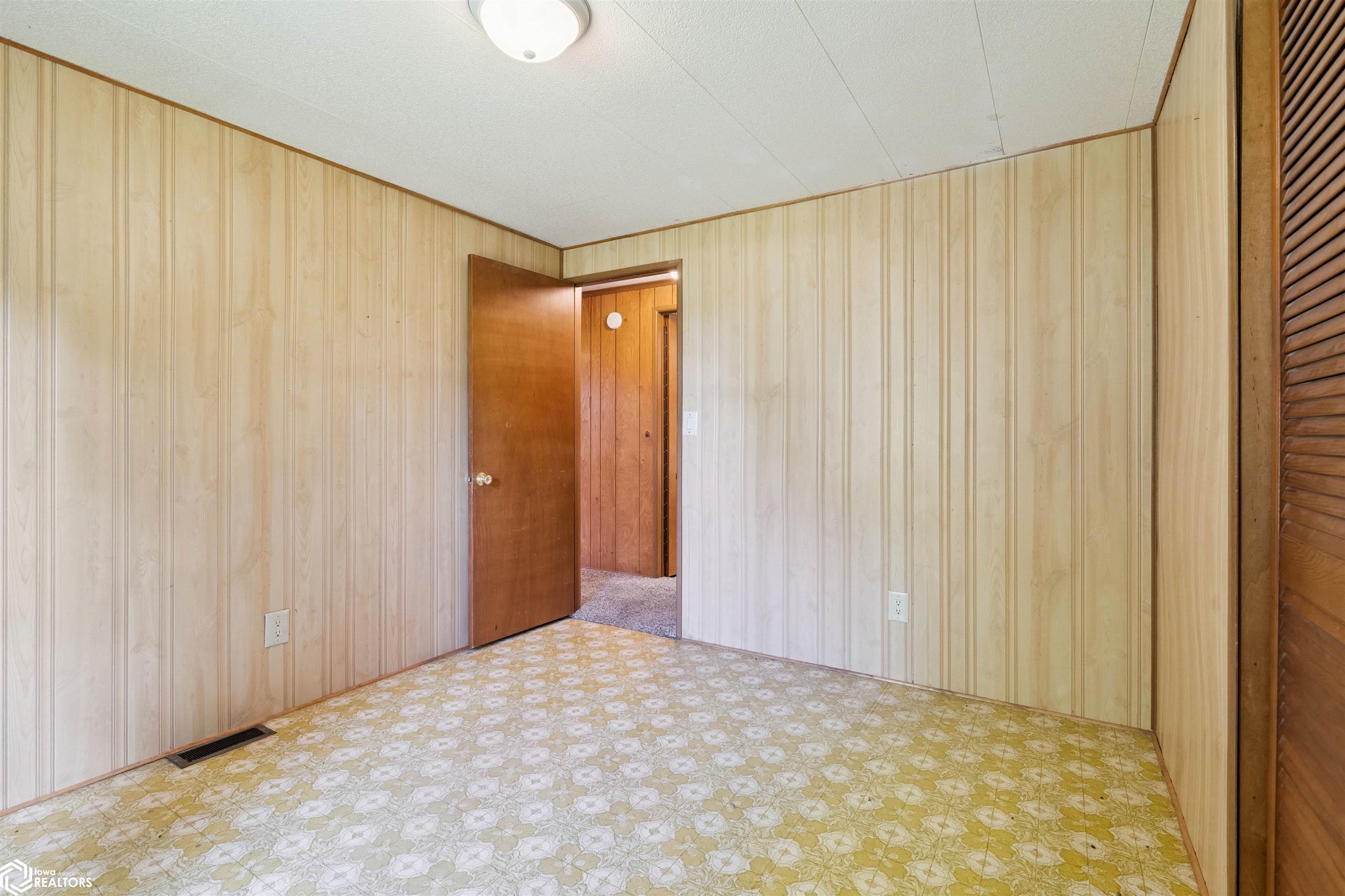 2928 Graham Avenue, Mount Pleasant, Iowa image 18