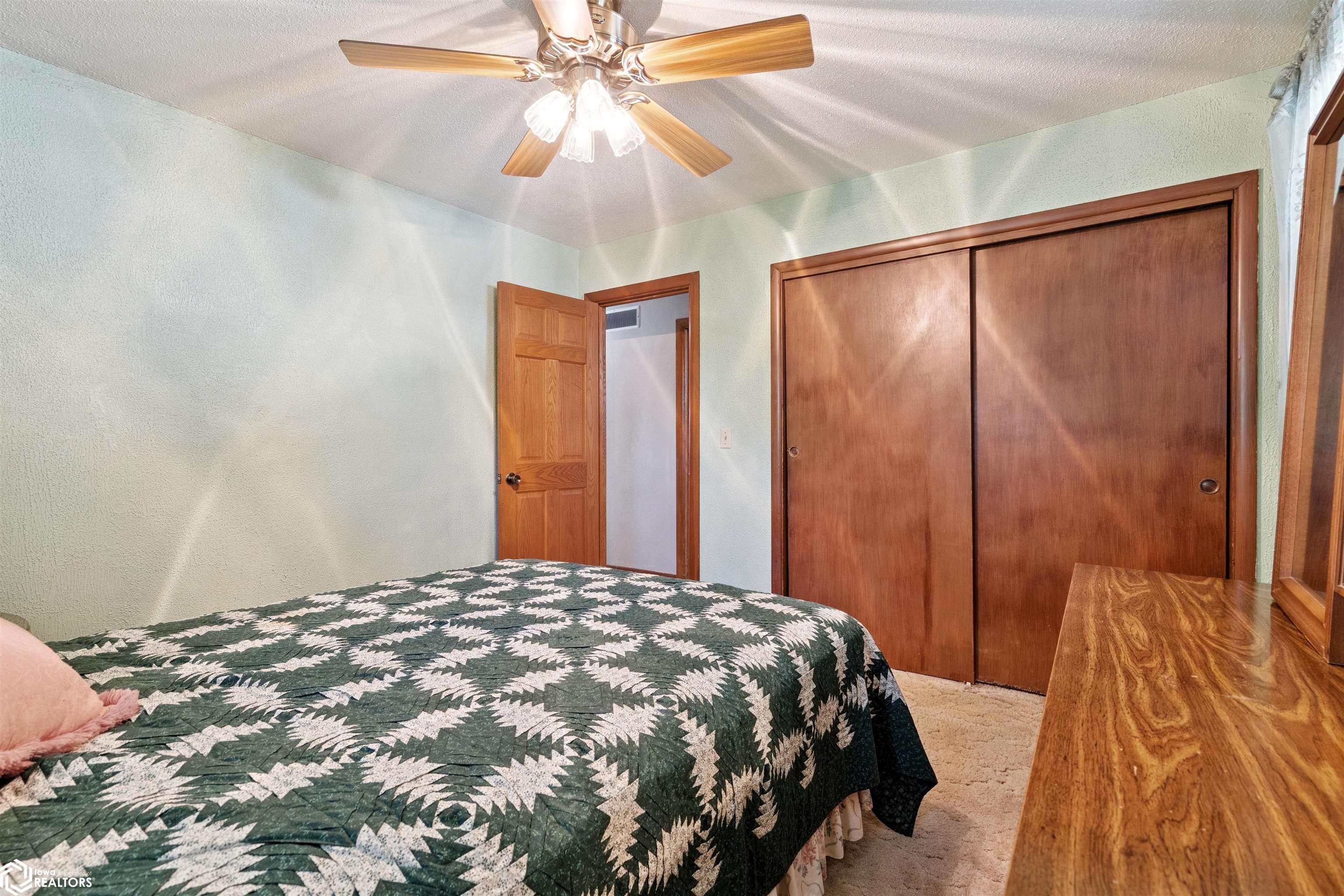 802 E Cedar Ln., Mount Pleasant, Iowa image 20