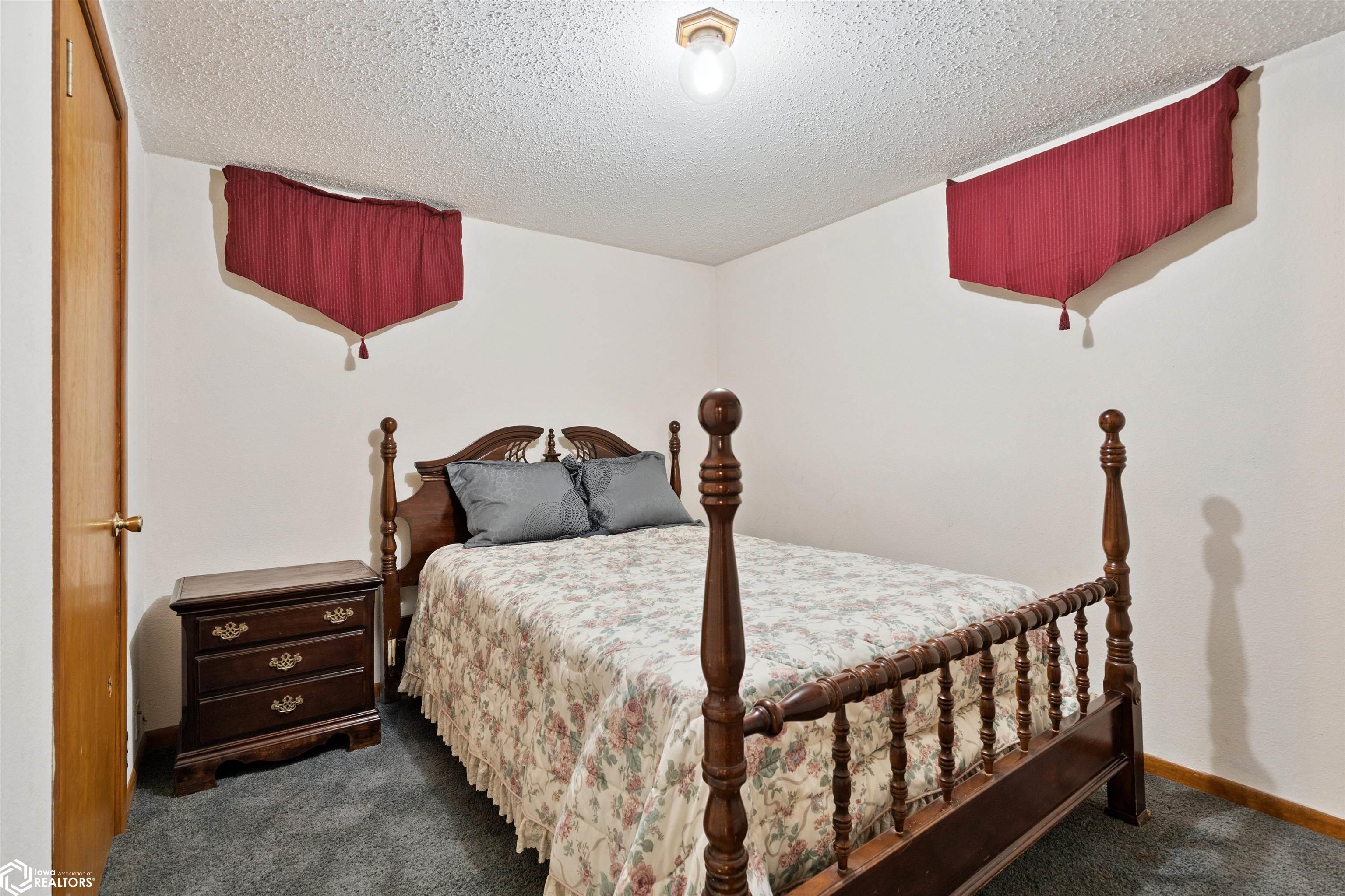 802 E Cedar Ln., Mount Pleasant, Iowa image 24