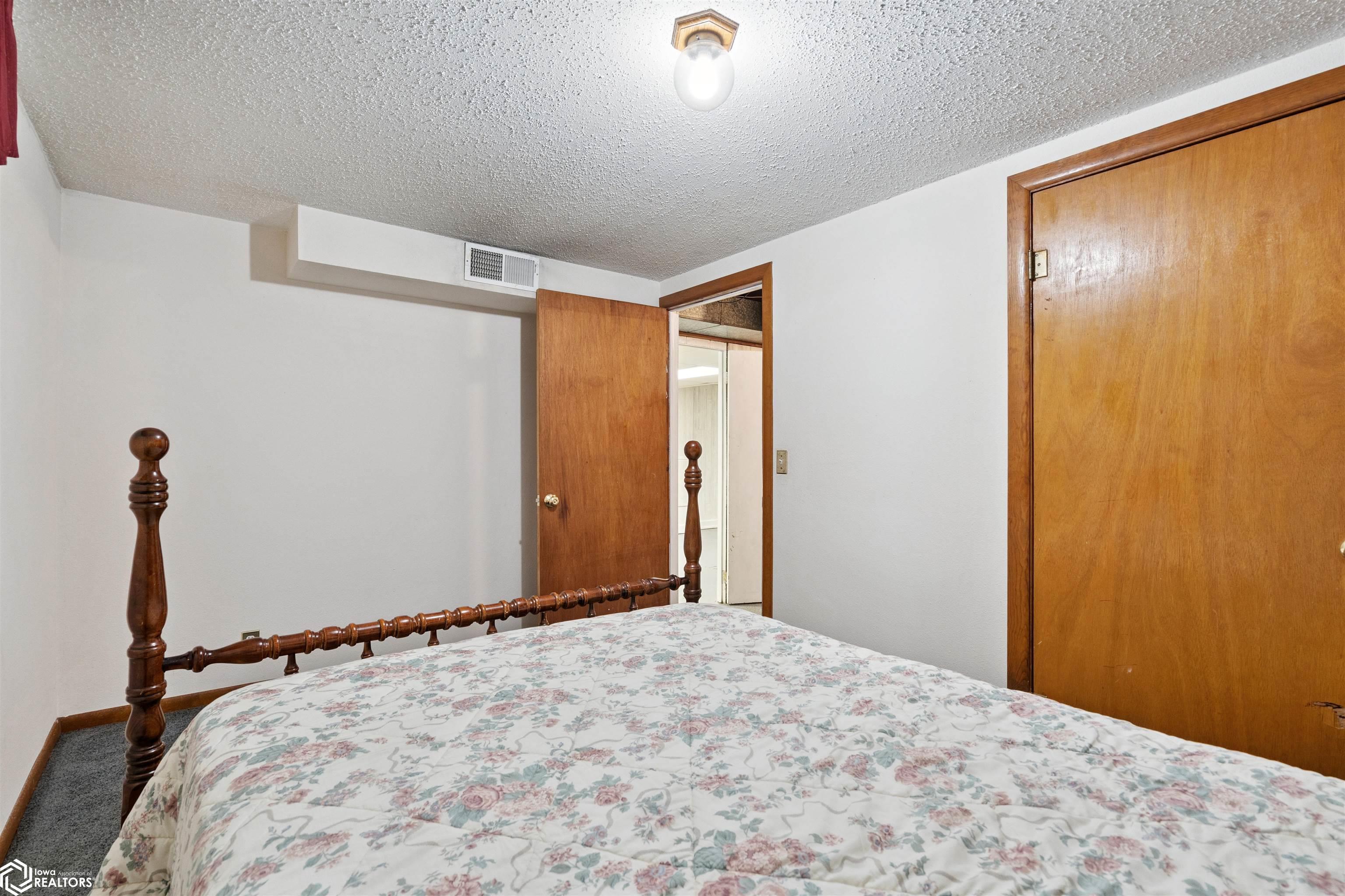 802 E Cedar Ln., Mount Pleasant, Iowa image 25