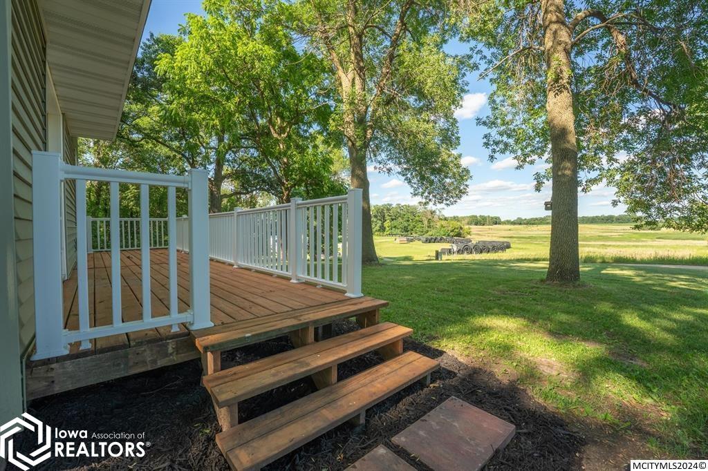1320 S Lake Street, Lake Mills, Iowa image 2