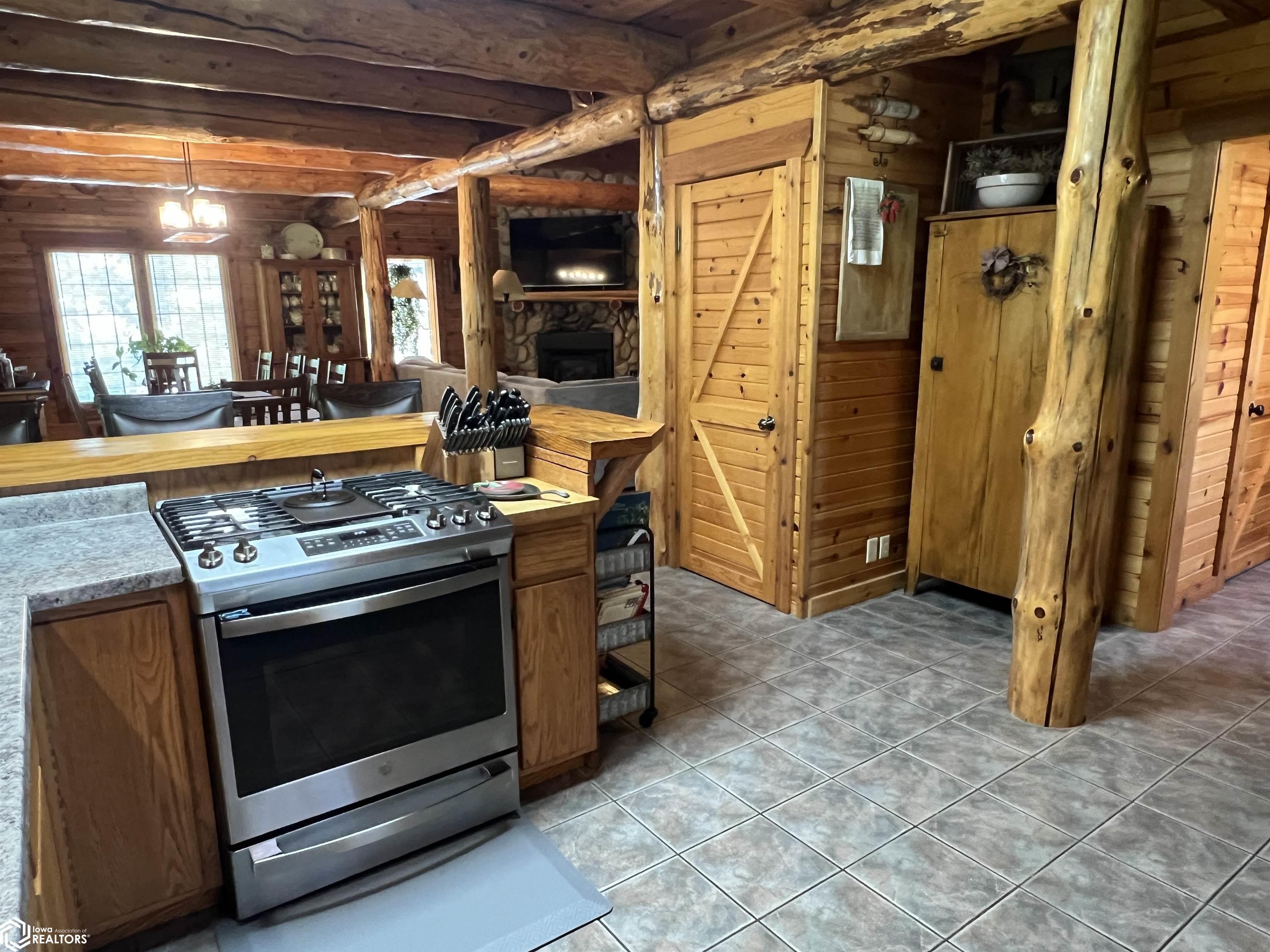 710 High Street, Eldon, Iowa image 18