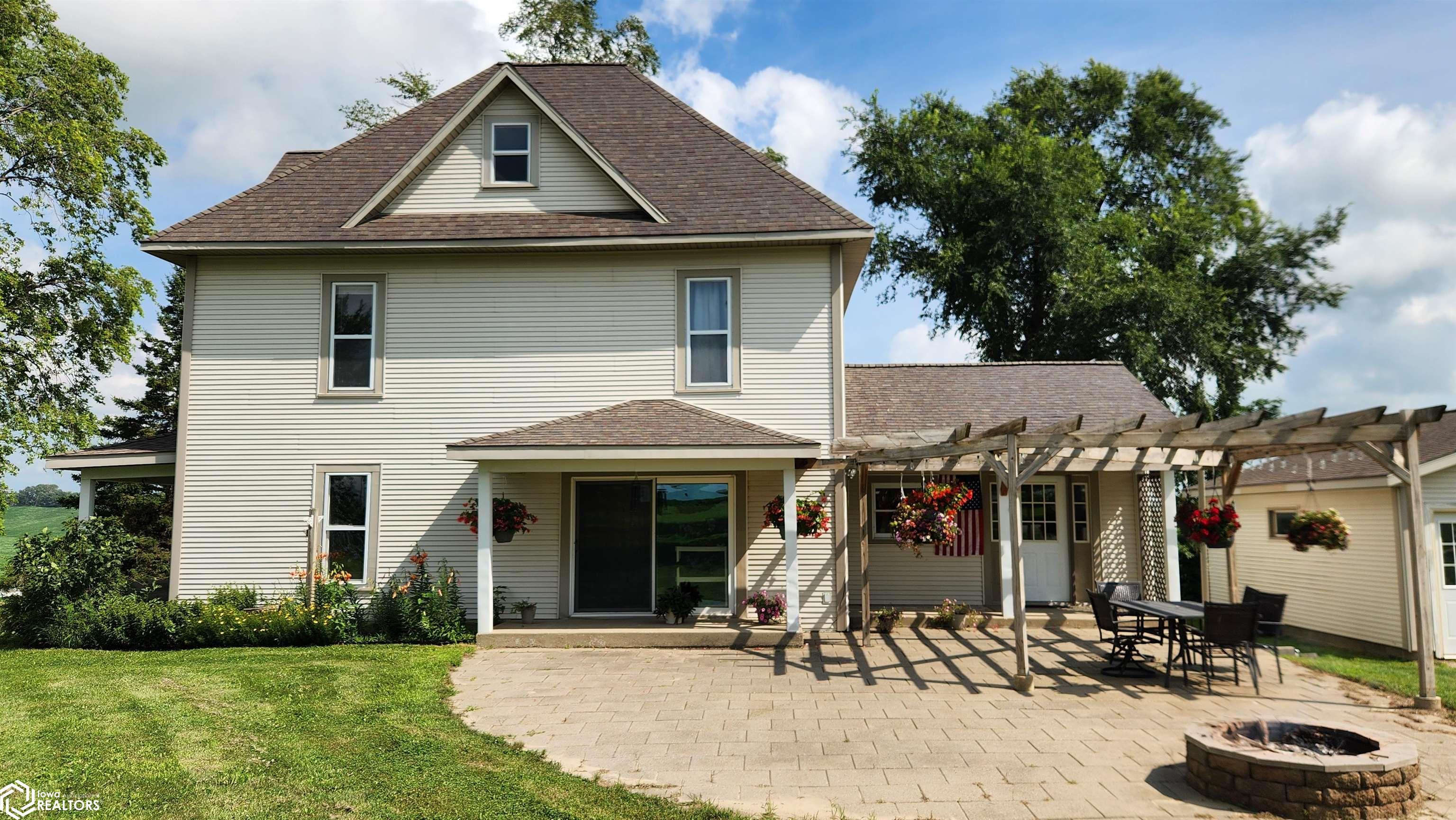 3445 Highway T47, Montour, Iowa image 1