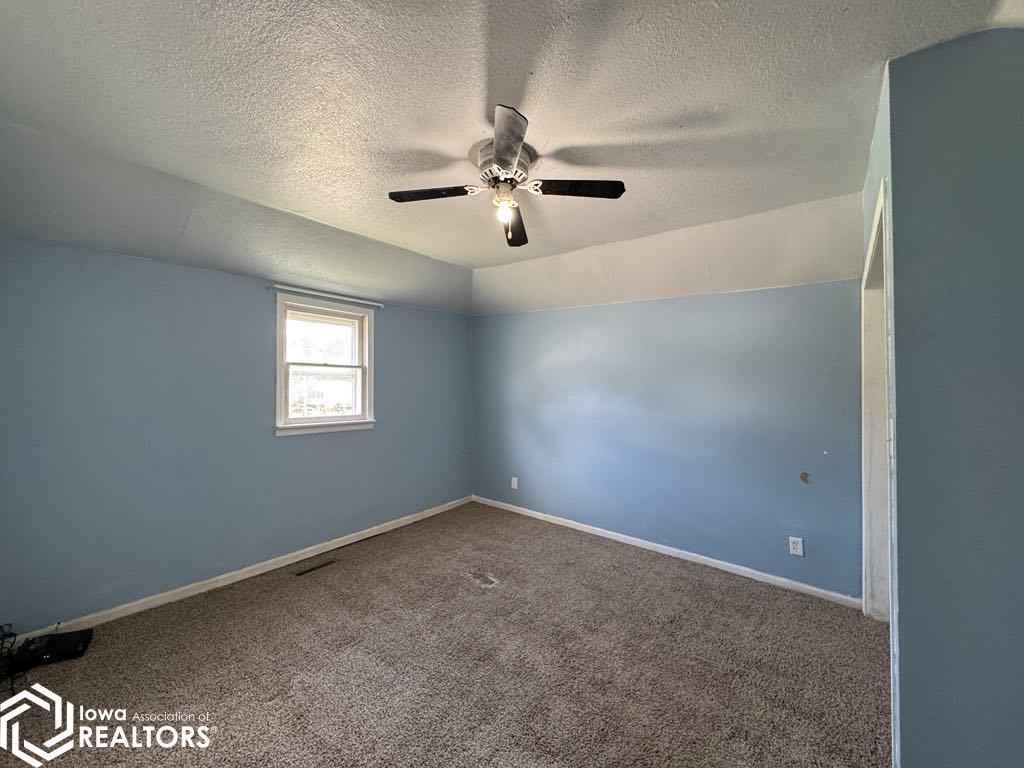 822 E Walden Street, Centerville, Iowa image 27