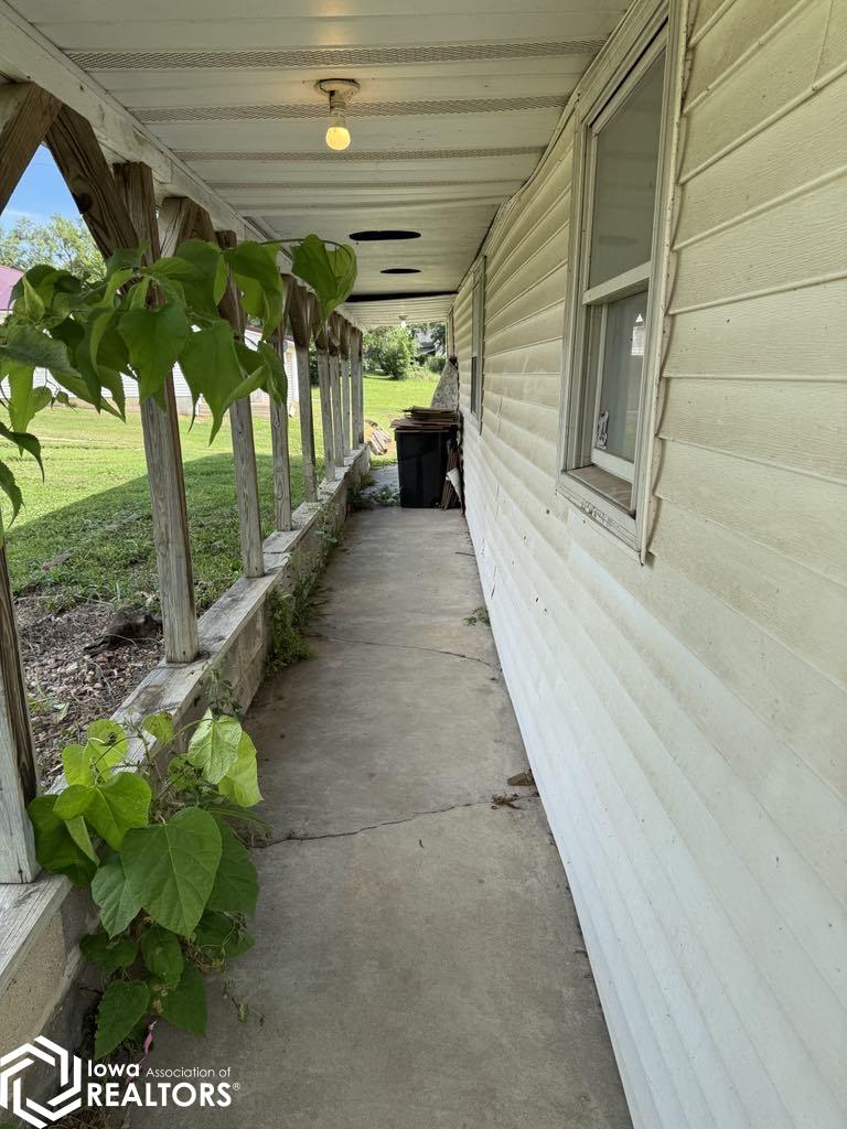 822 E Walden Street, Centerville, Iowa image 9