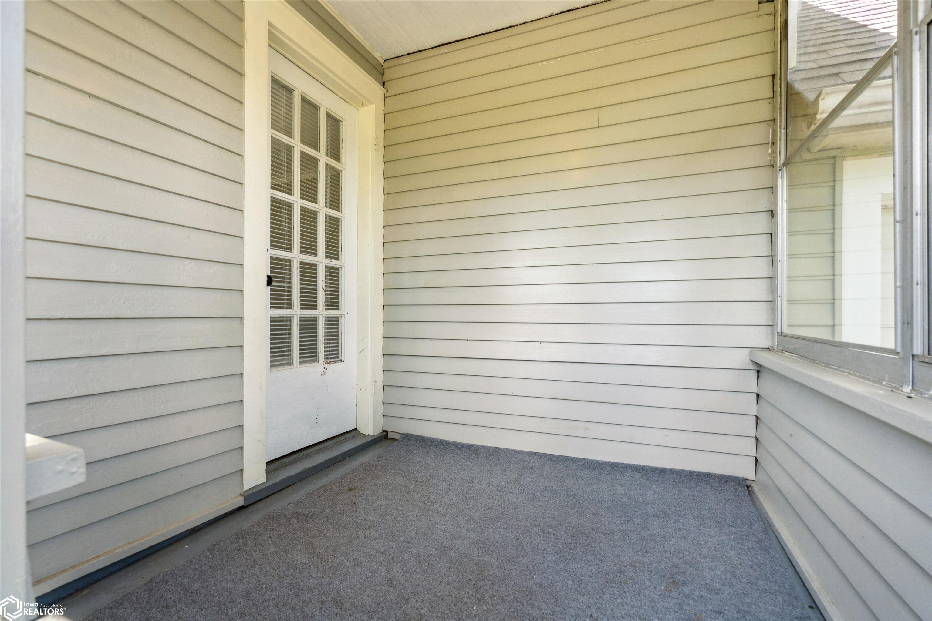 2020 Dill Street, Burlington, Iowa image 31
