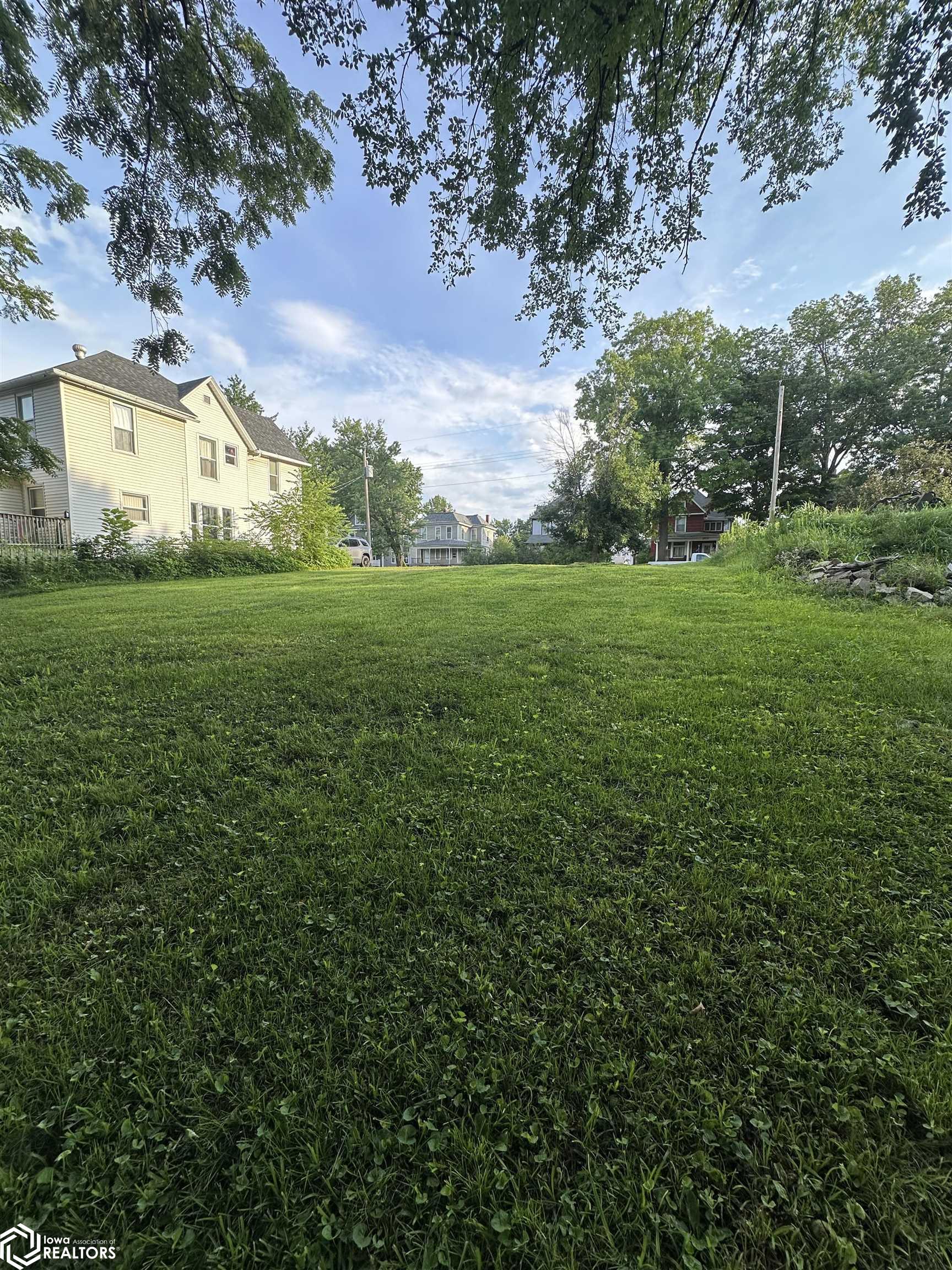210 W Woodland Avenue, Ottumwa, Iowa image 2