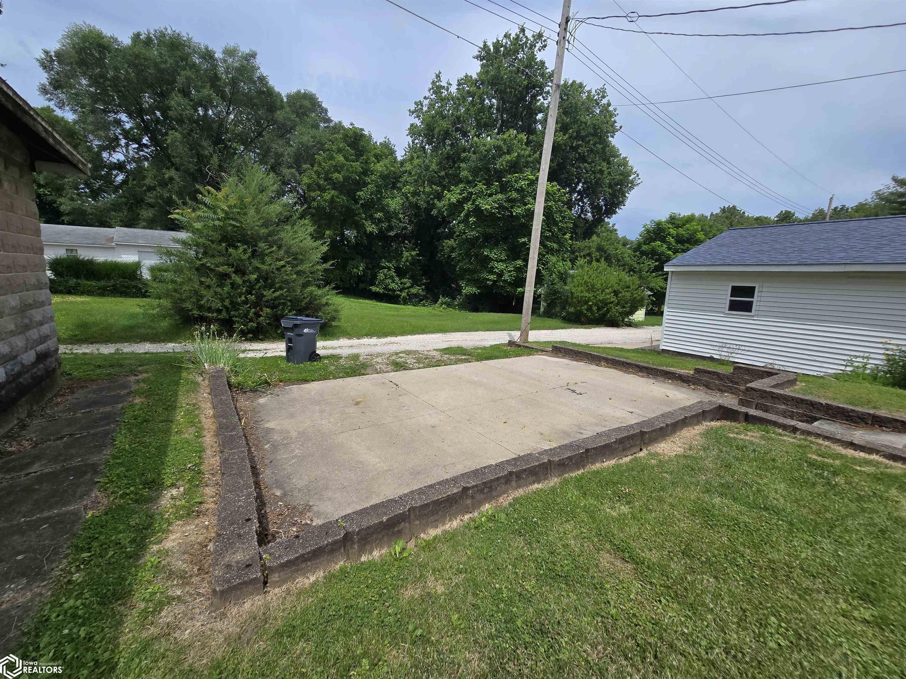 1613 Lincoln Street, Burlington, Iowa image 5