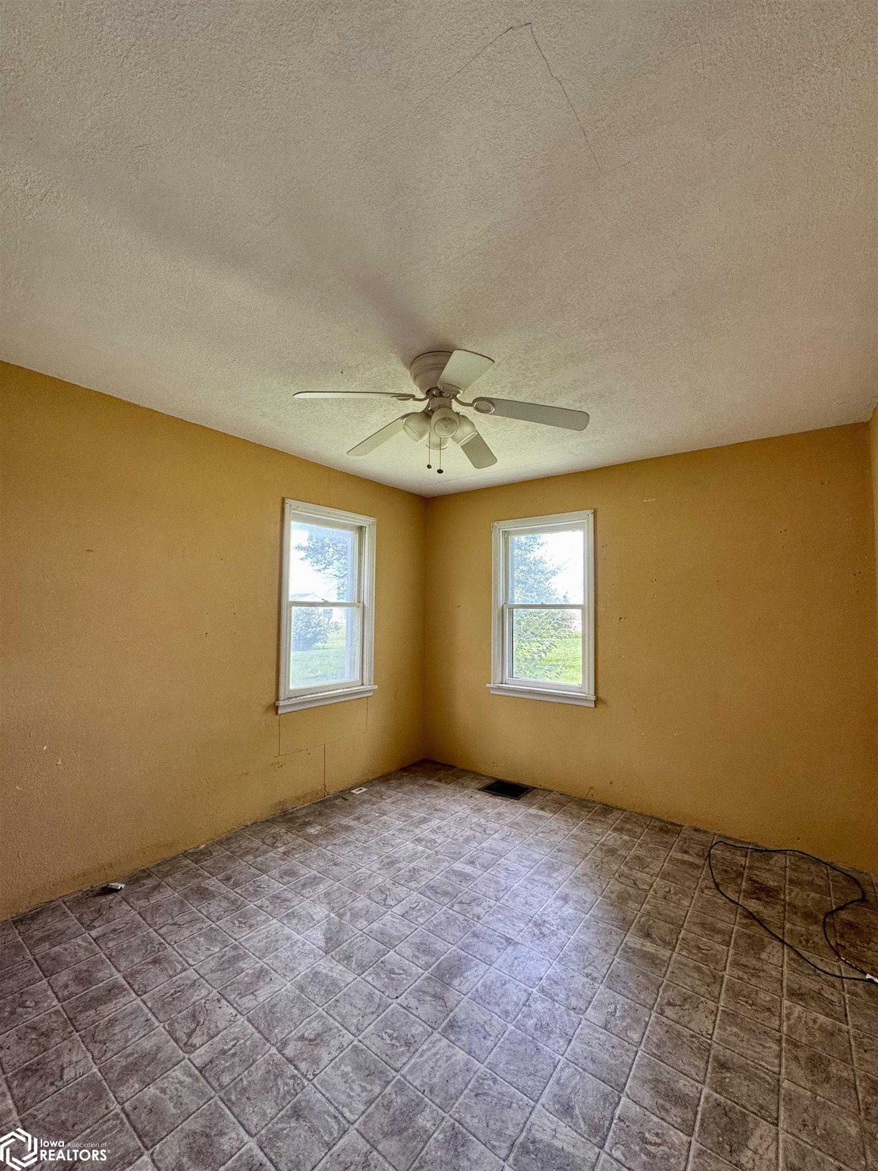 808 Park Street, Donnellson, Iowa image 4