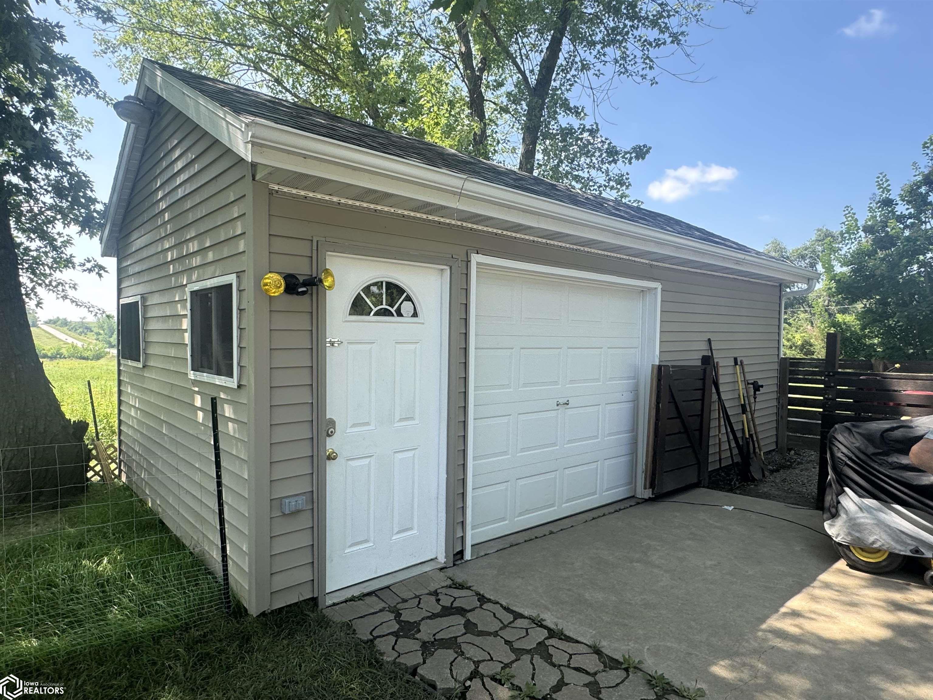 9232 Dahlonega Road, Ottumwa, Iowa image 11