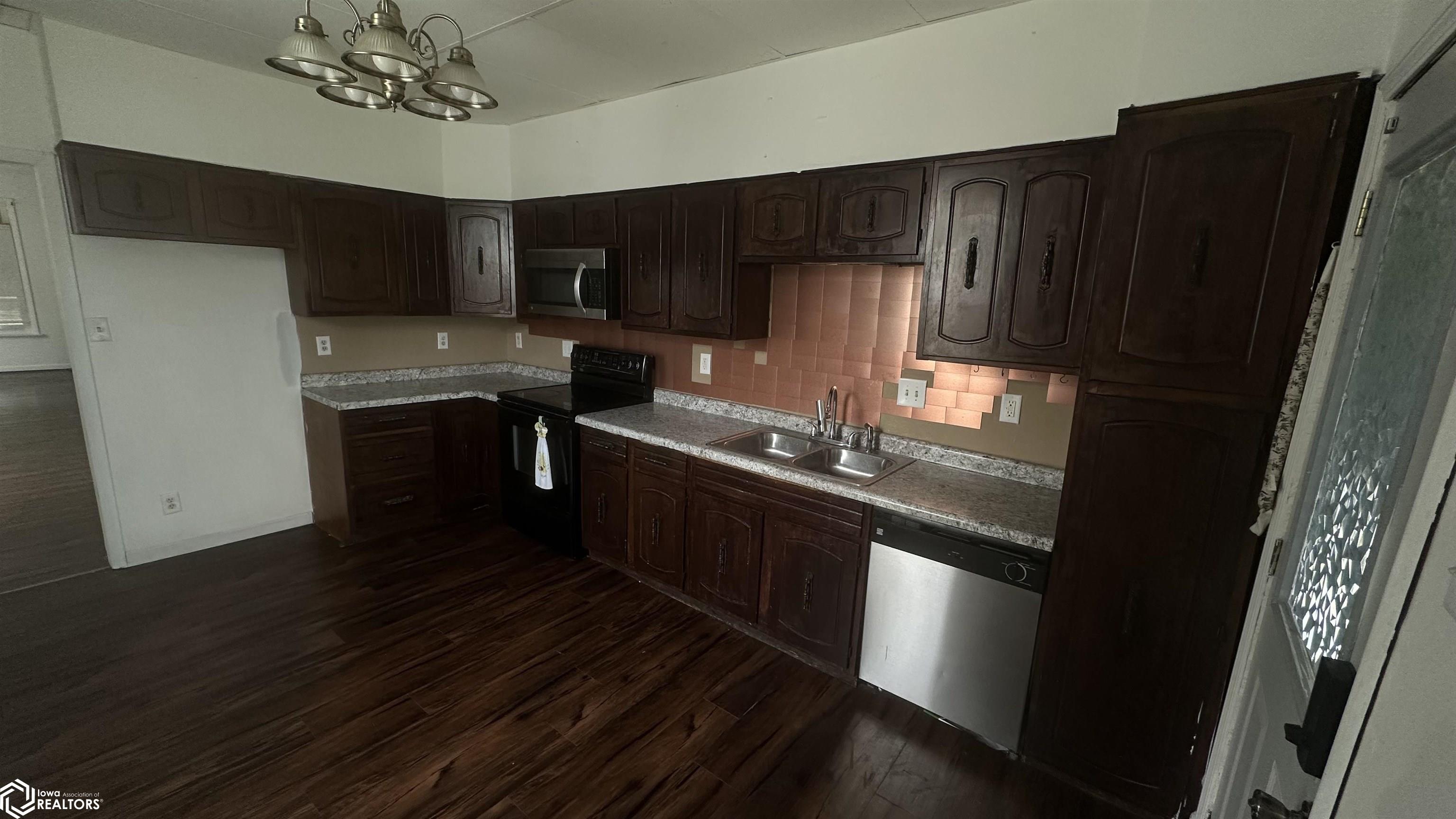 1432 Avenue D, Fort Madison, Iowa image 7