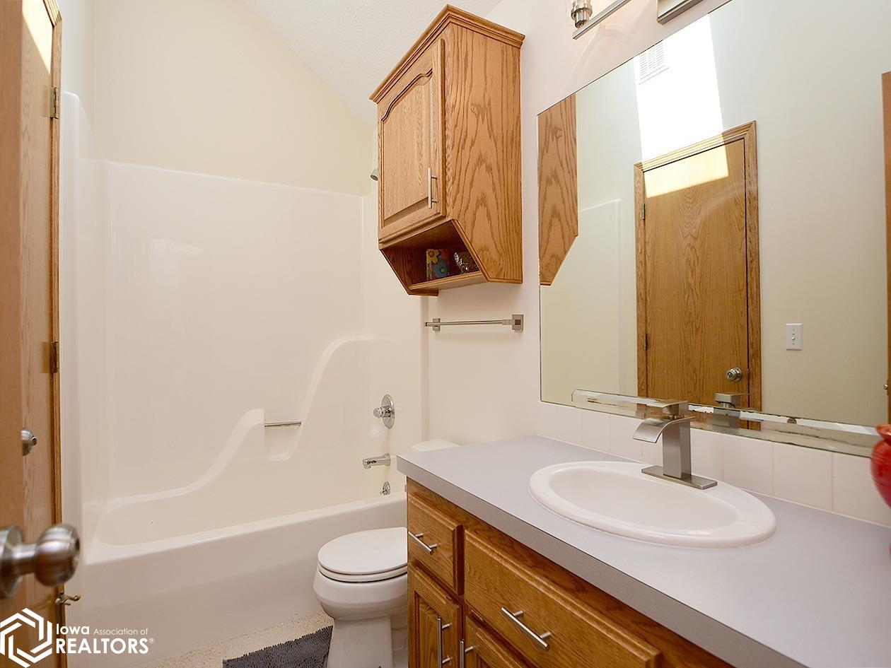 114 Antioch Drive, Council Bluffs, Iowa image 11