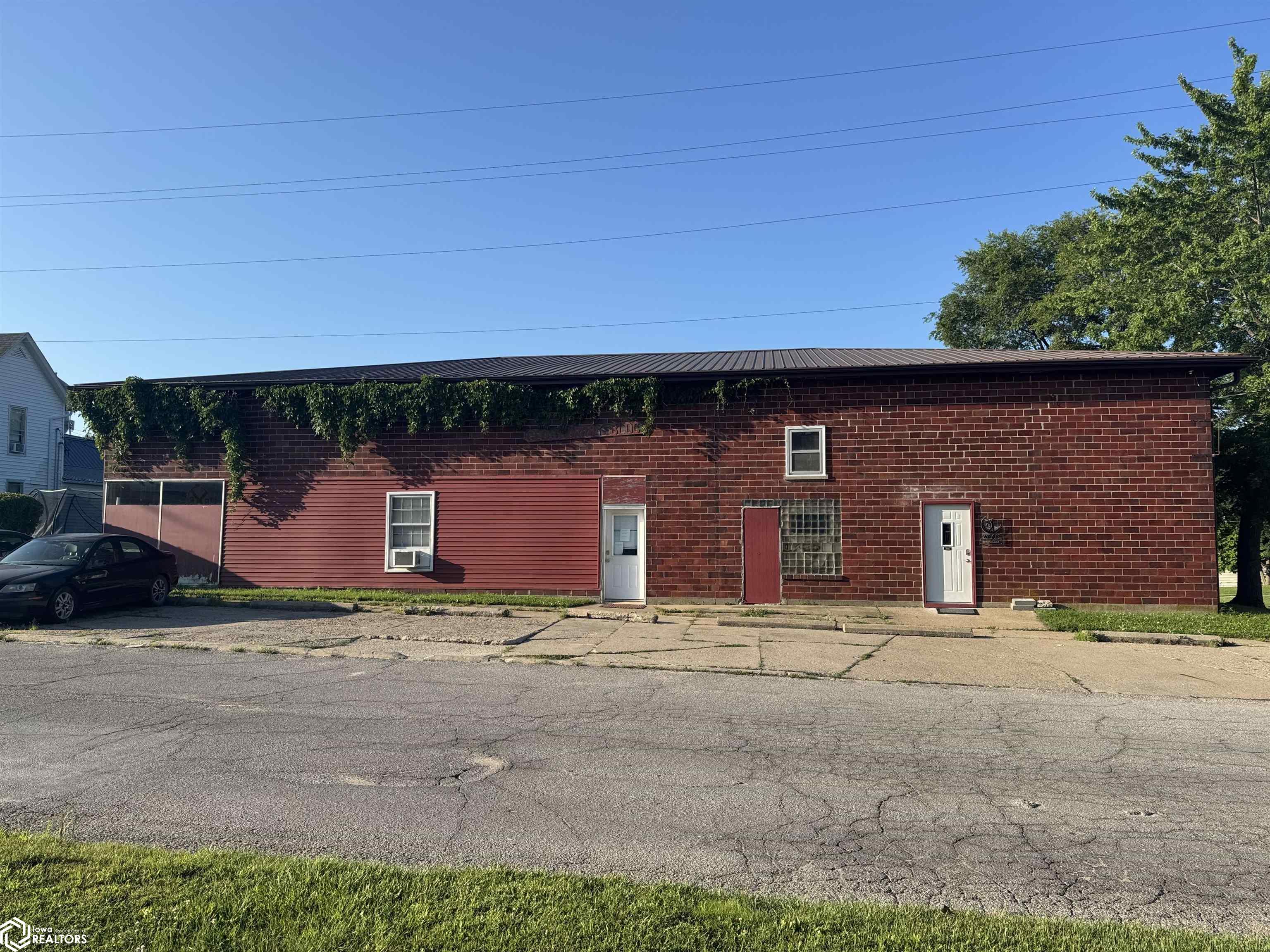 1118 Braden Avenue, Chariton, Iowa image 1