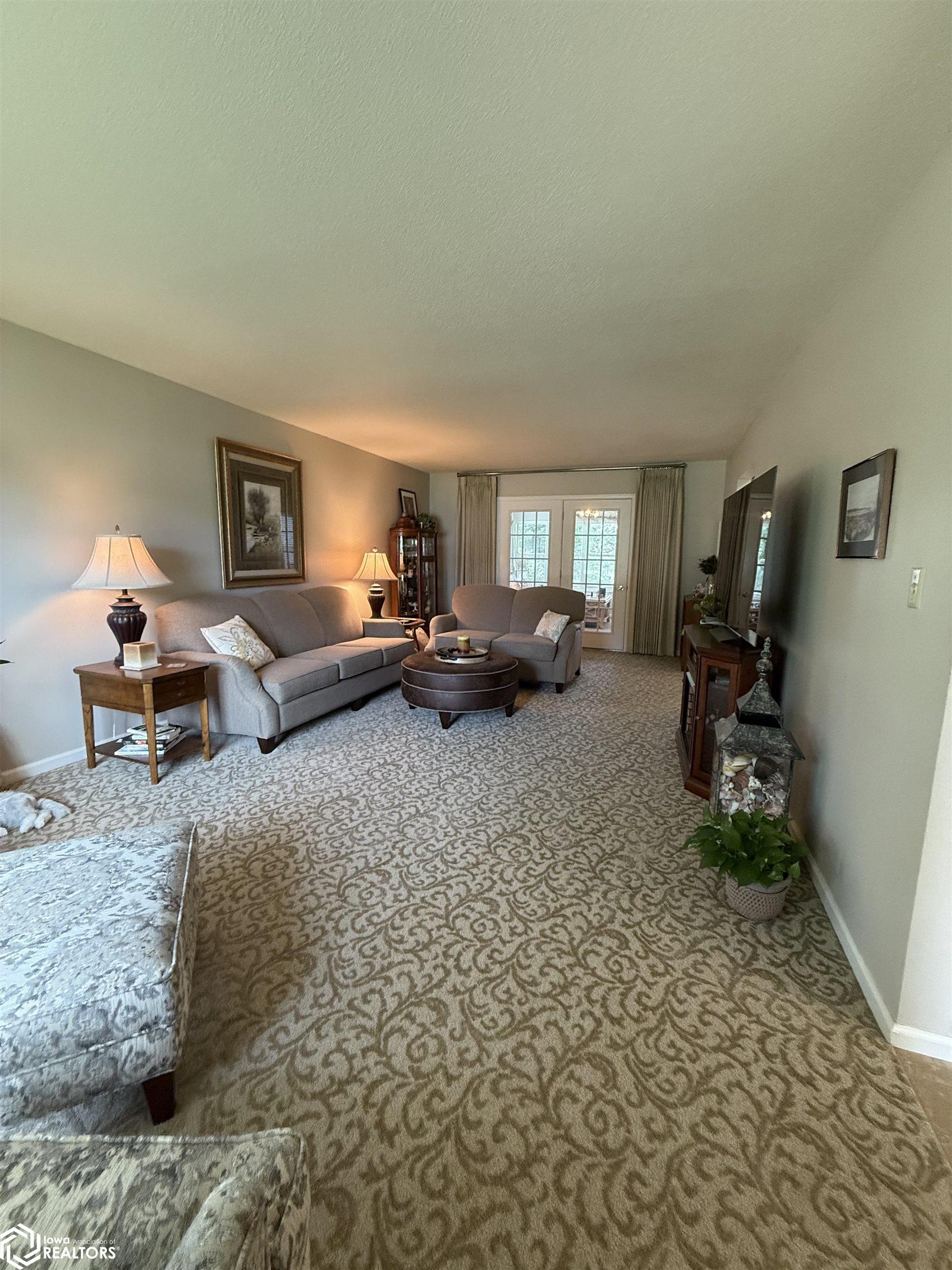 3359 Country Club Lane, Fort Madison, Iowa image 6