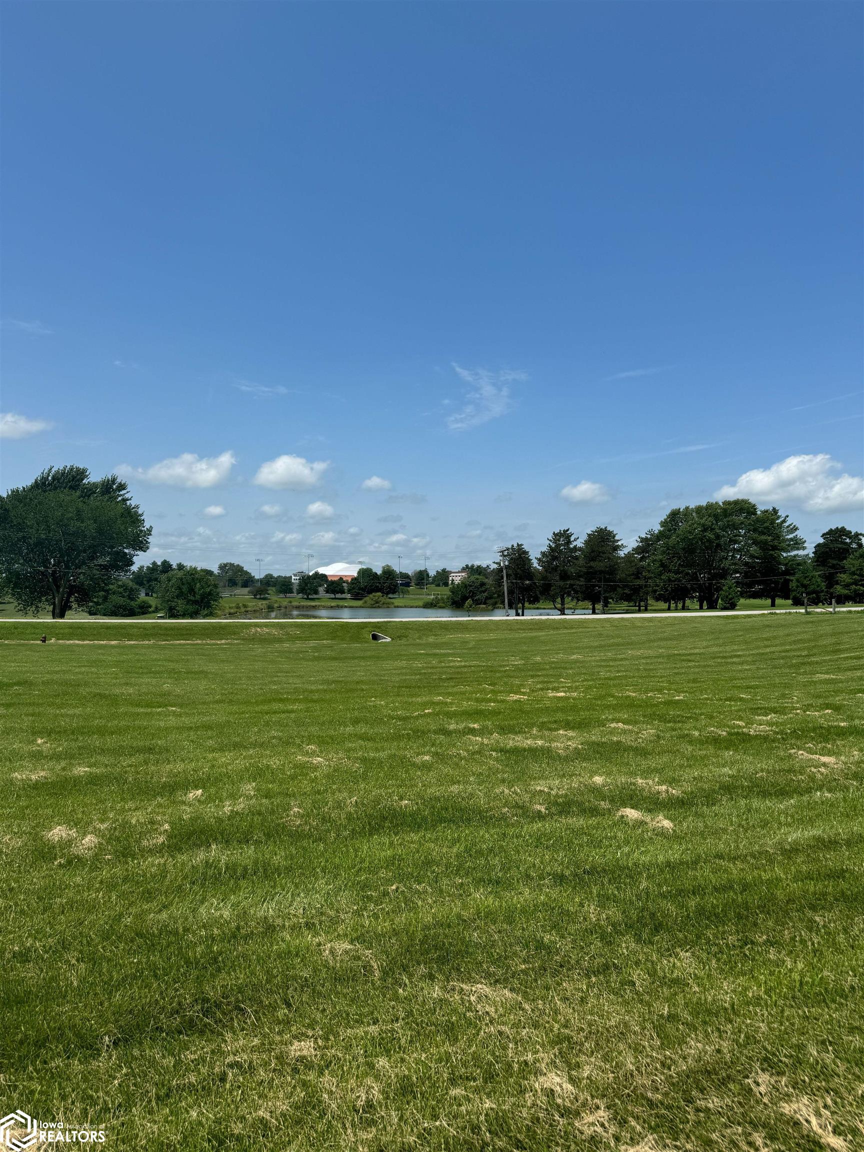 Golf Ridge Drive, Lamoni, Iowa image 2
