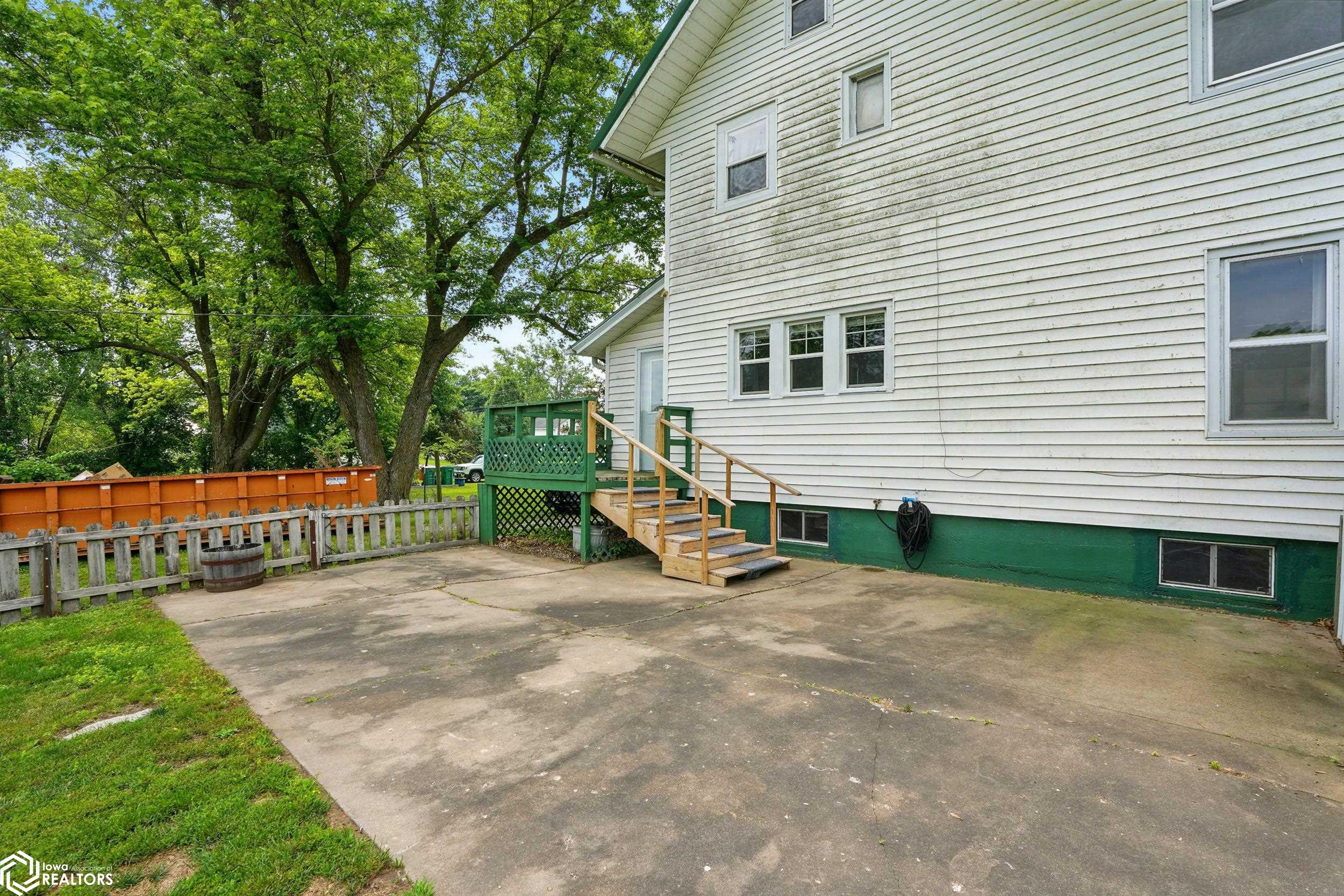 301 W Fountain Street, Brighton, Iowa image 8