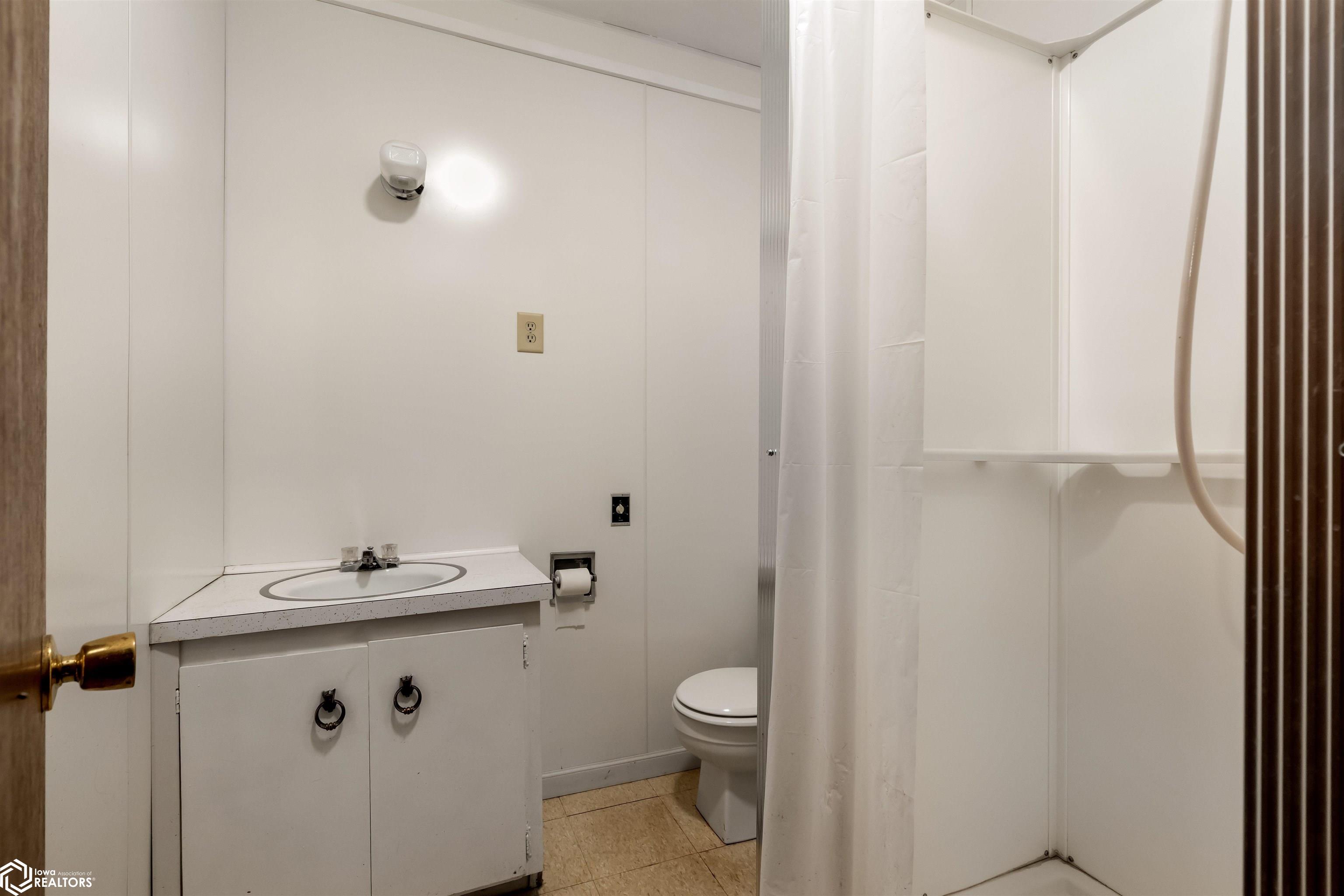 2411 160th Street, Mount Union, Iowa image 28