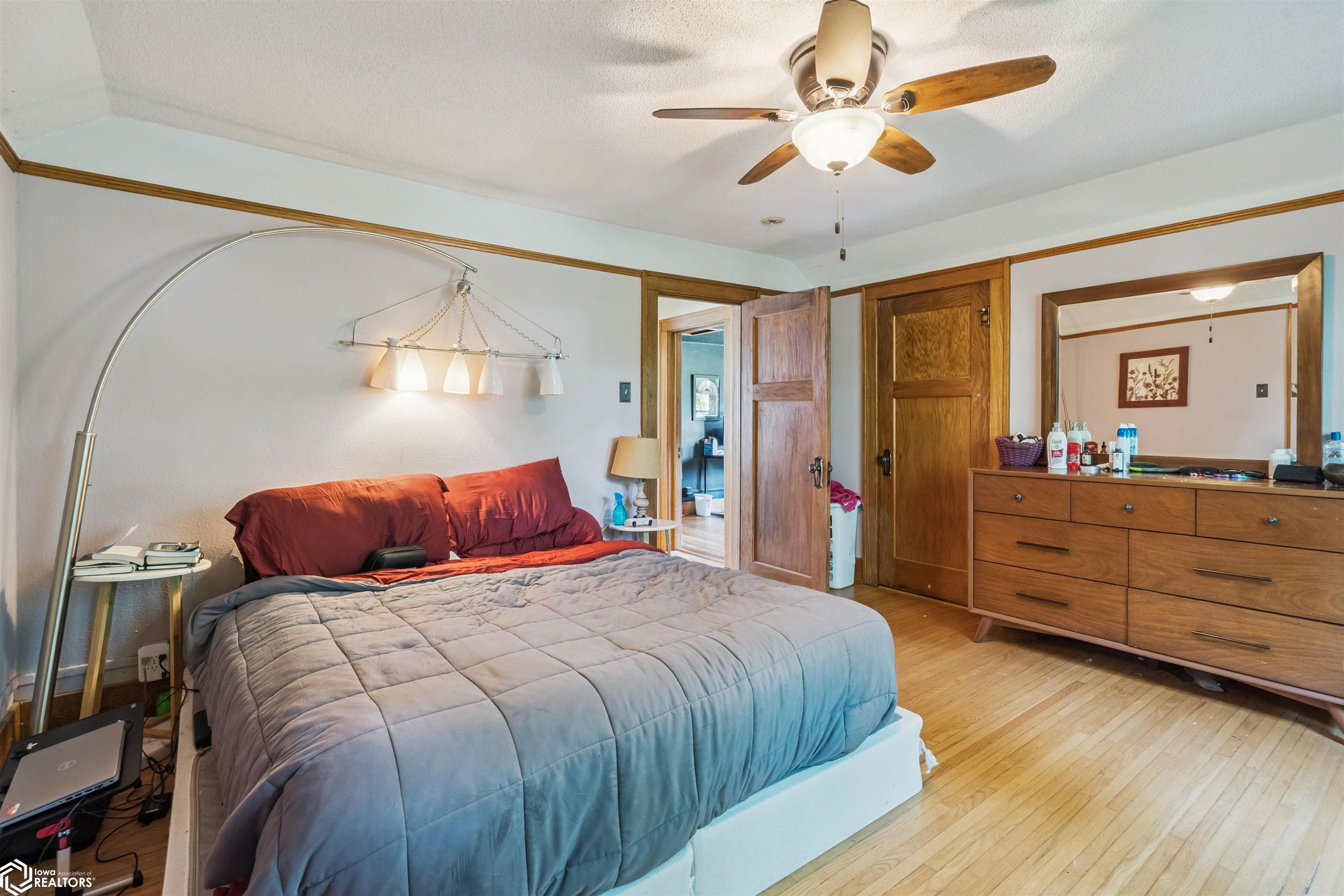909 Elm Street, Grinnell, Iowa image 16