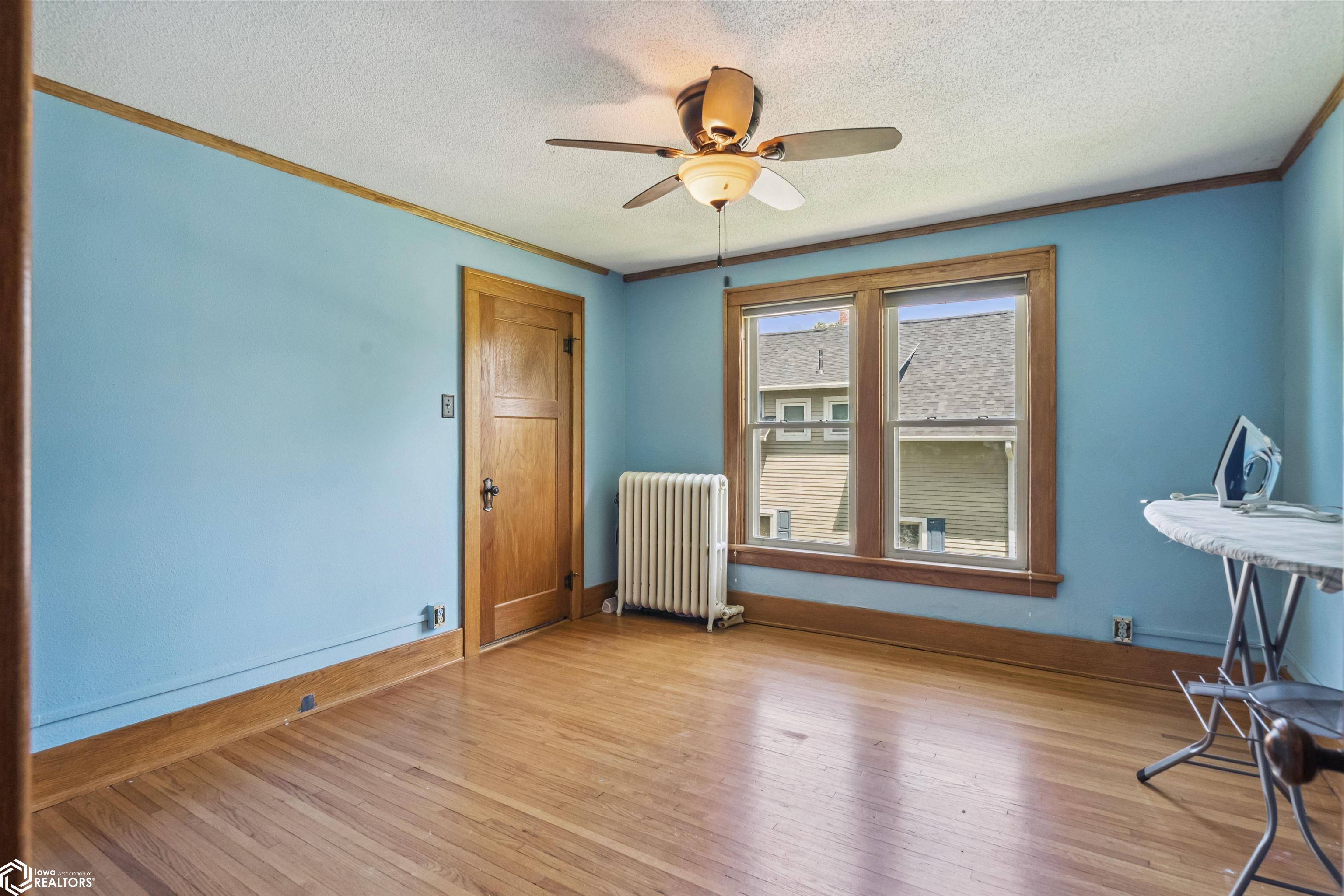 909 Elm Street, Grinnell, Iowa image 20