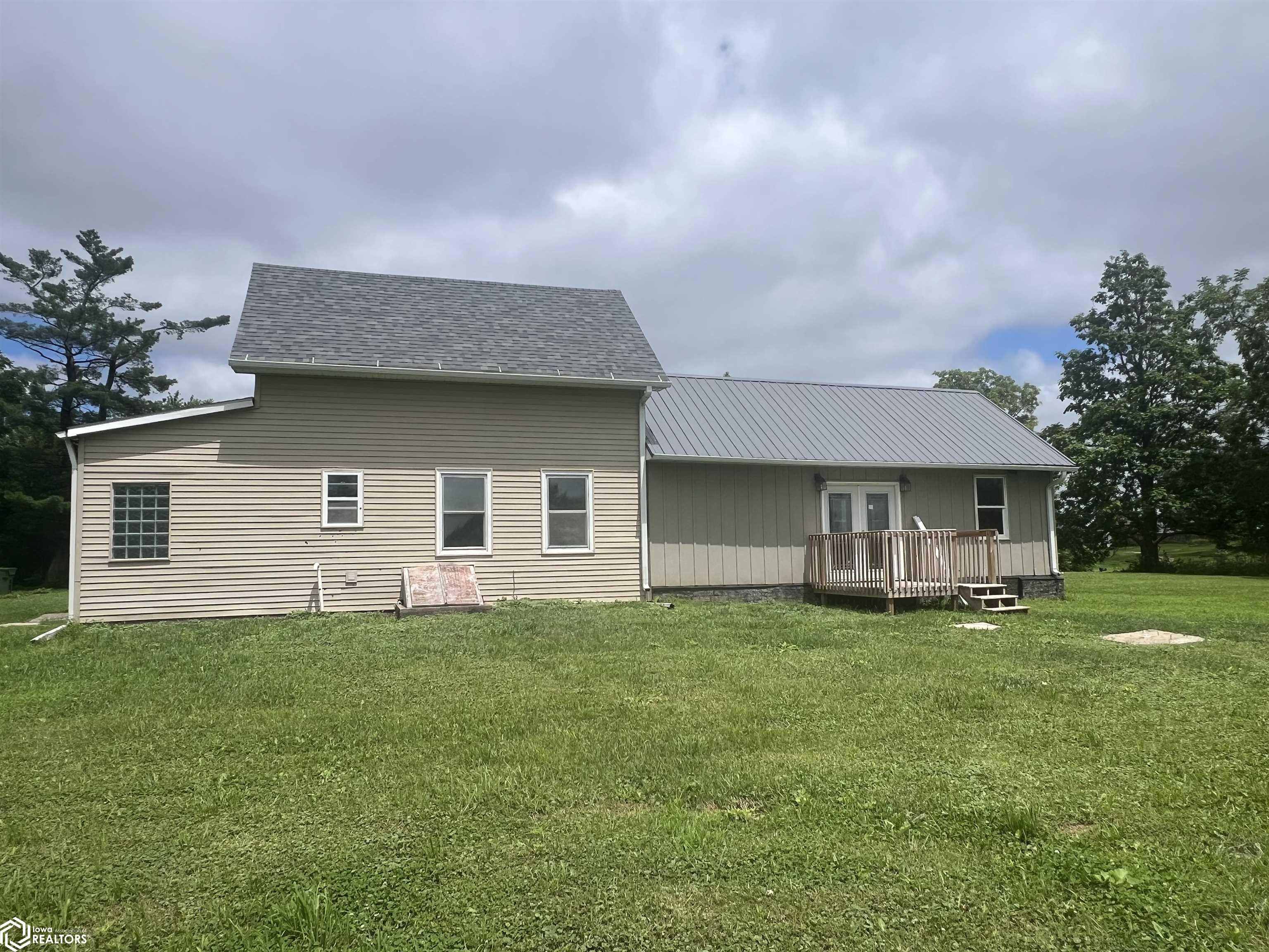 4476 32nd Street, Grinnell, Iowa image 3