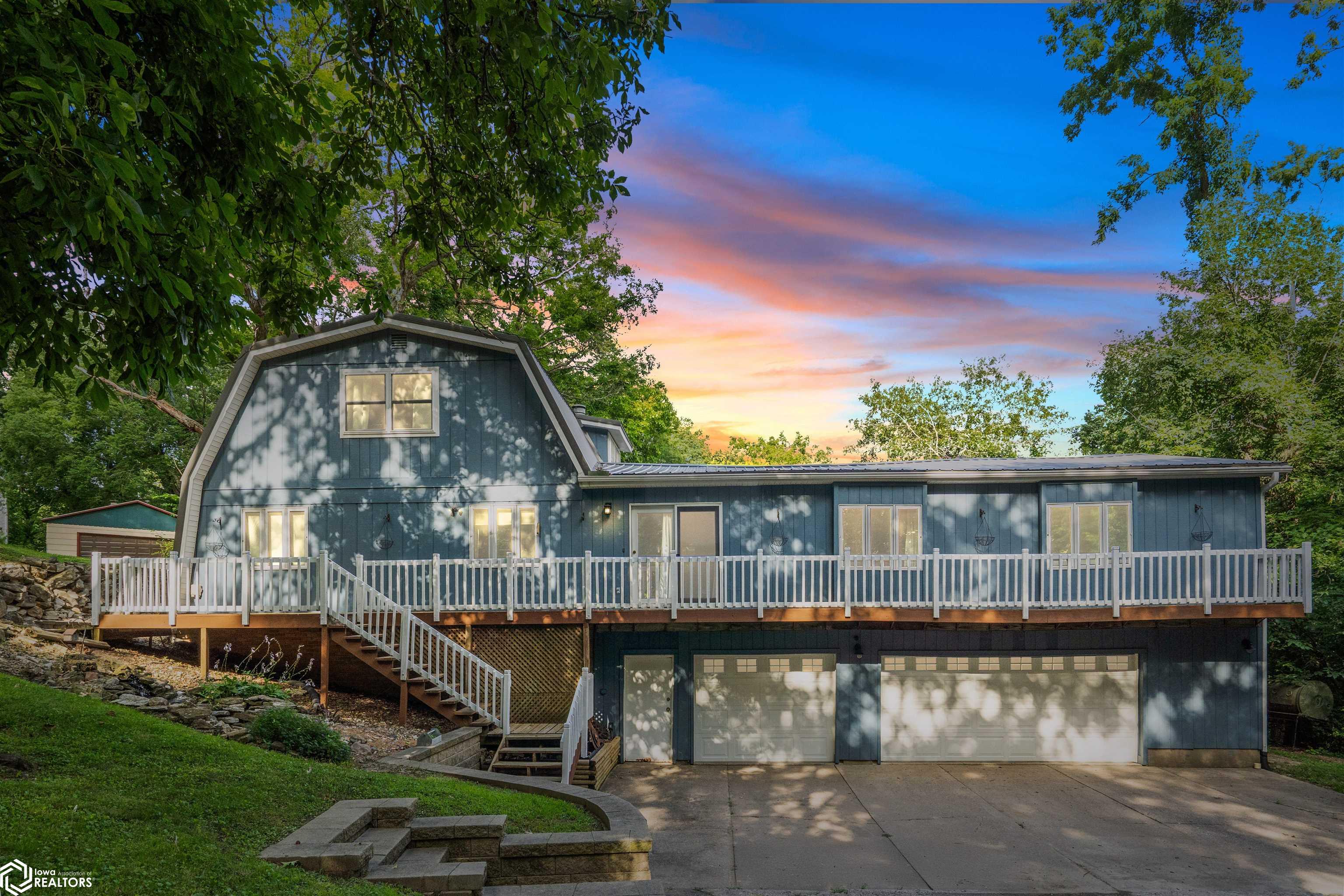 10552 Rolling Hills Drive, Burlington, Iowa image 1