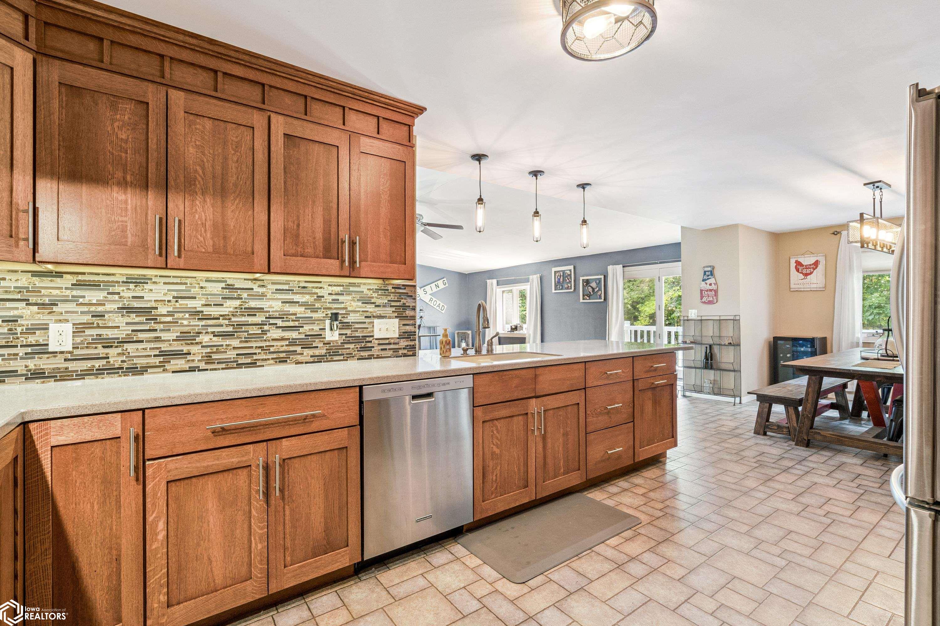 10552 Rolling Hills Drive, Burlington, Iowa image 14