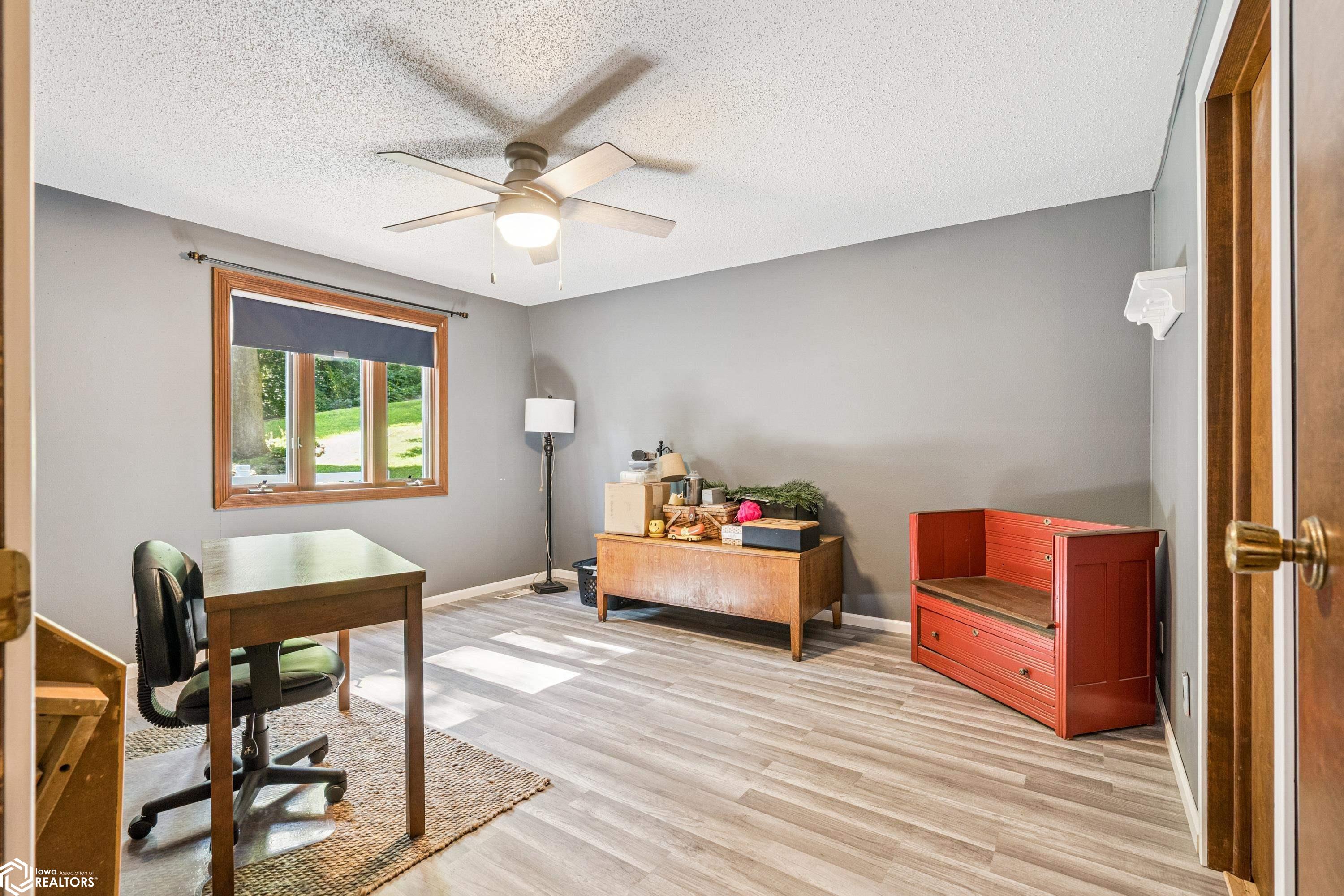 10552 Rolling Hills Drive, Burlington, Iowa image 22