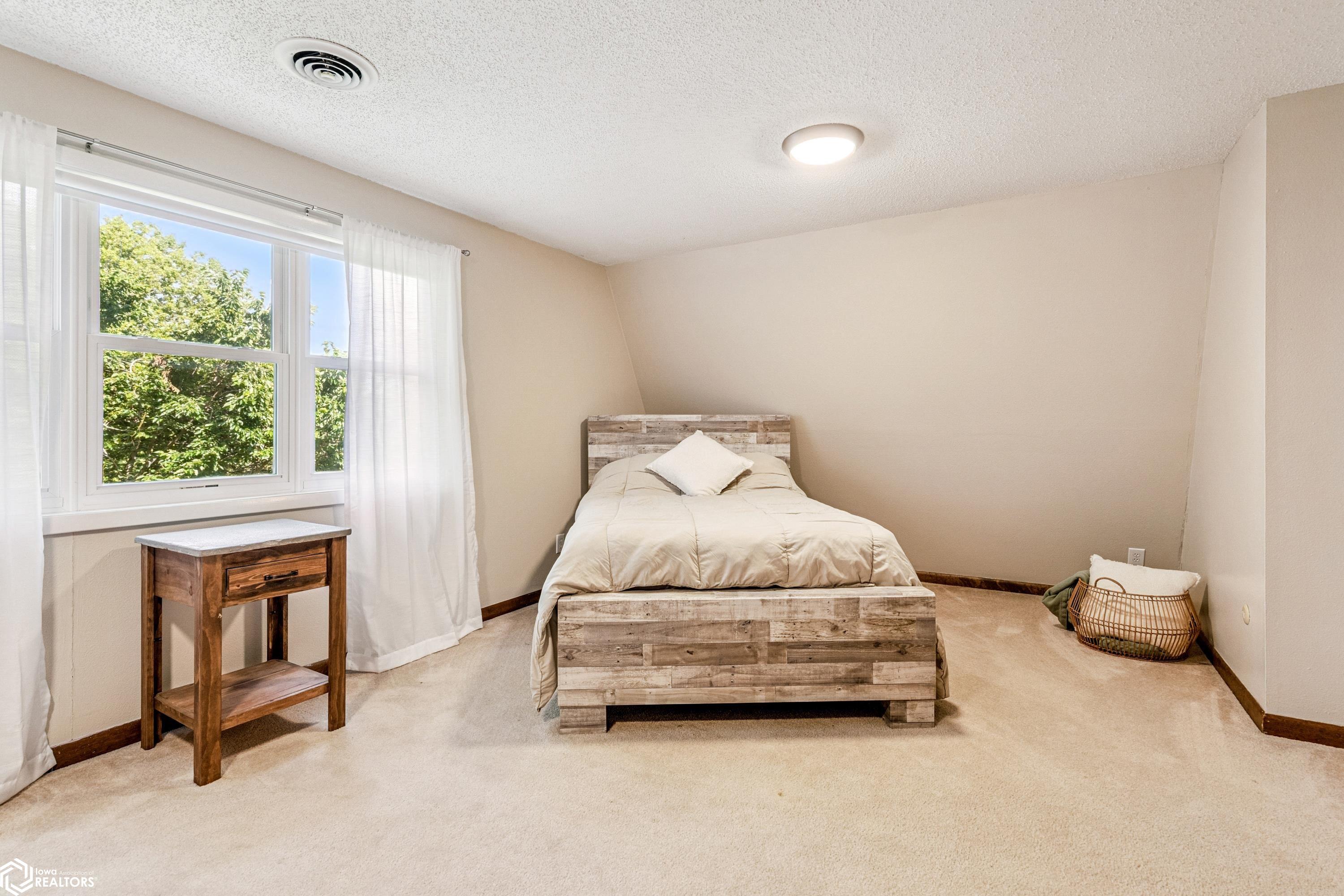 10552 Rolling Hills Drive, Burlington, Iowa image 23
