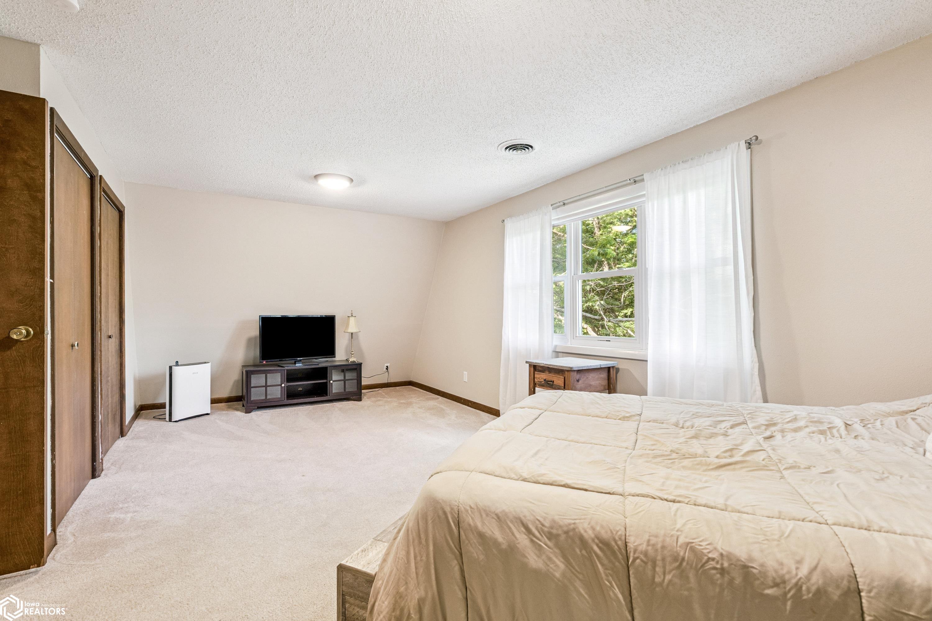 10552 Rolling Hills Drive, Burlington, Iowa image 24