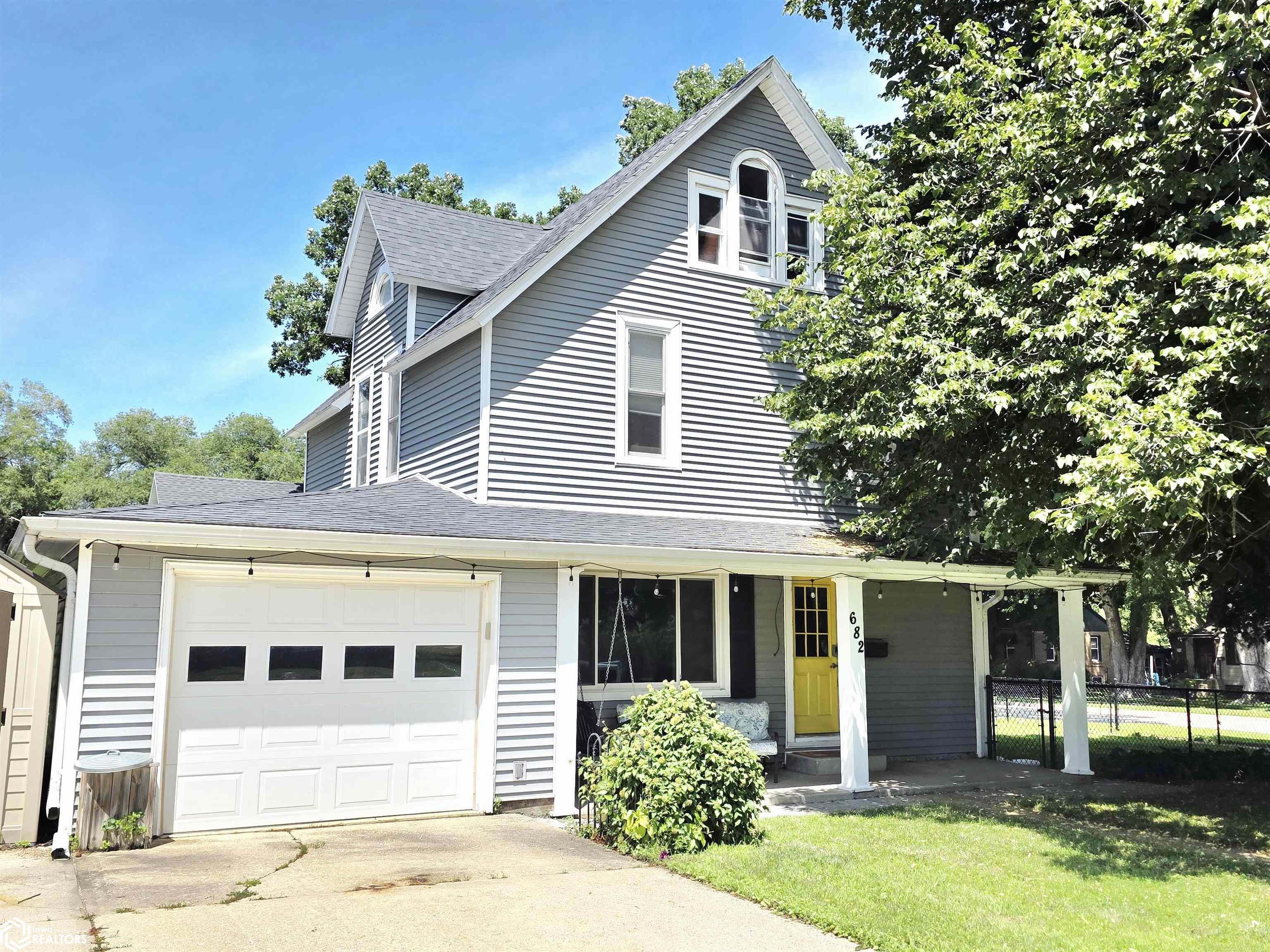 682 3rd Street, Mason City, Iowa image 1