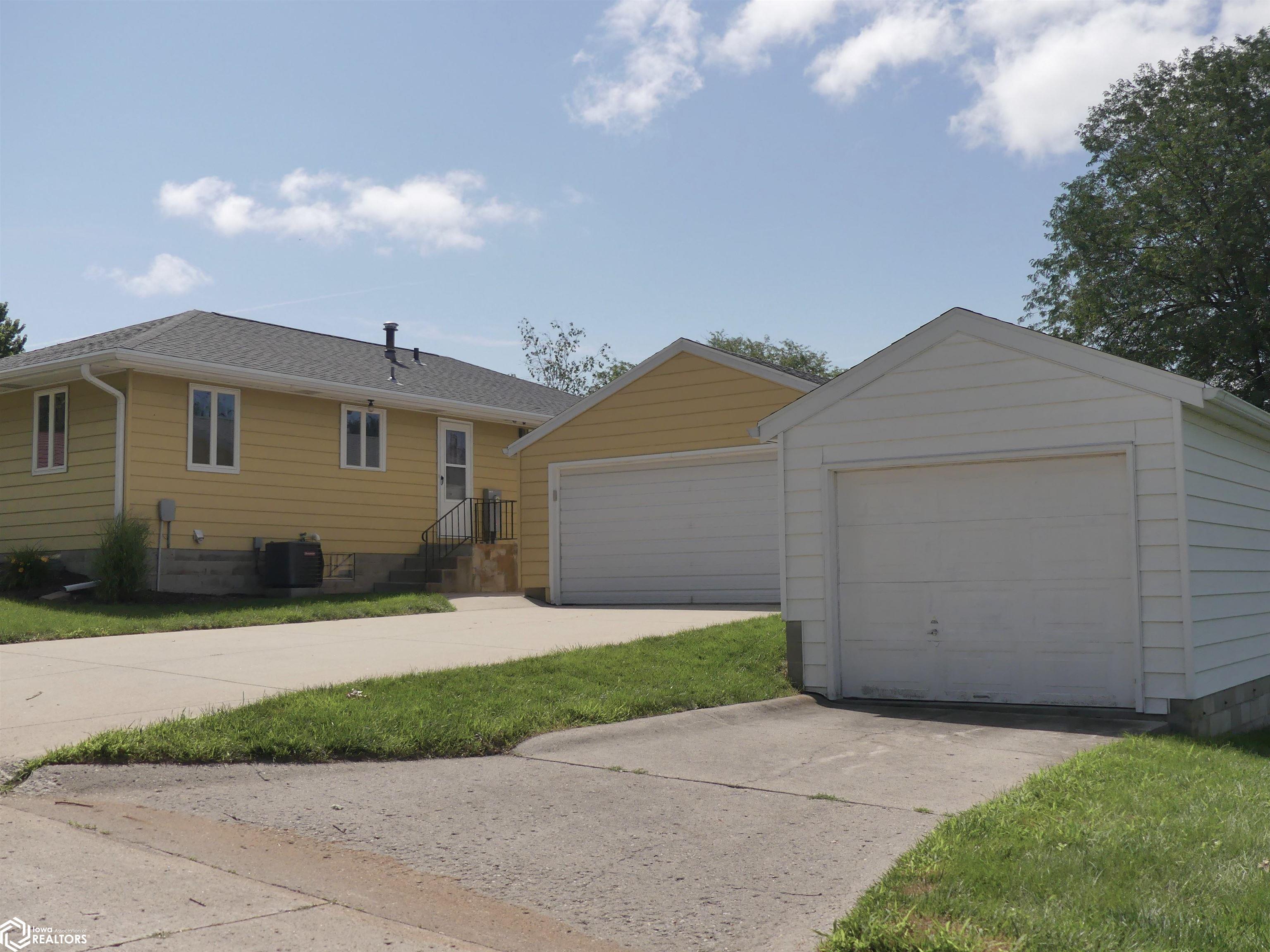 502 S Walnut Street, Carroll, Iowa image 3