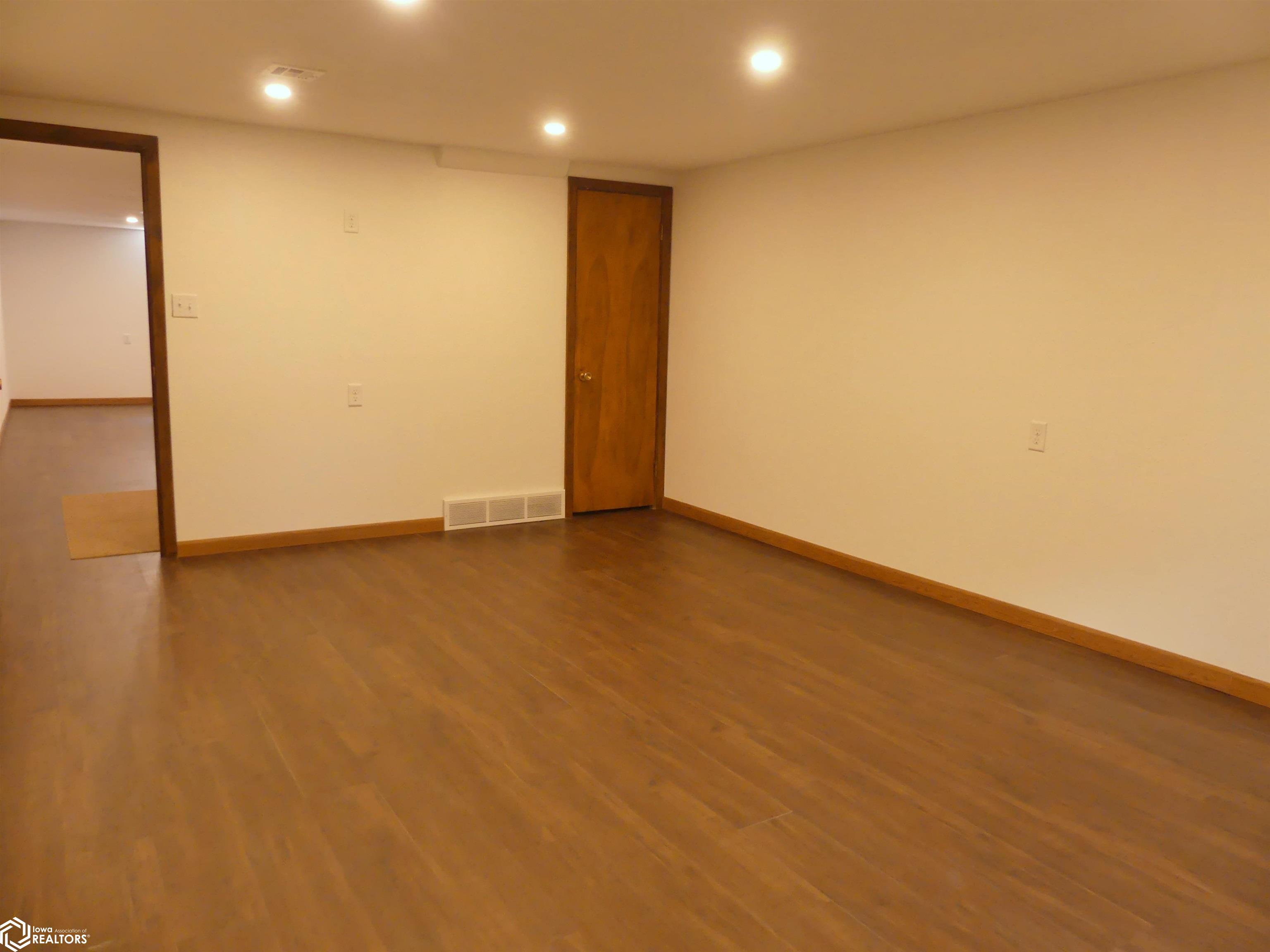 502 S Walnut Street, Carroll, Iowa image 37