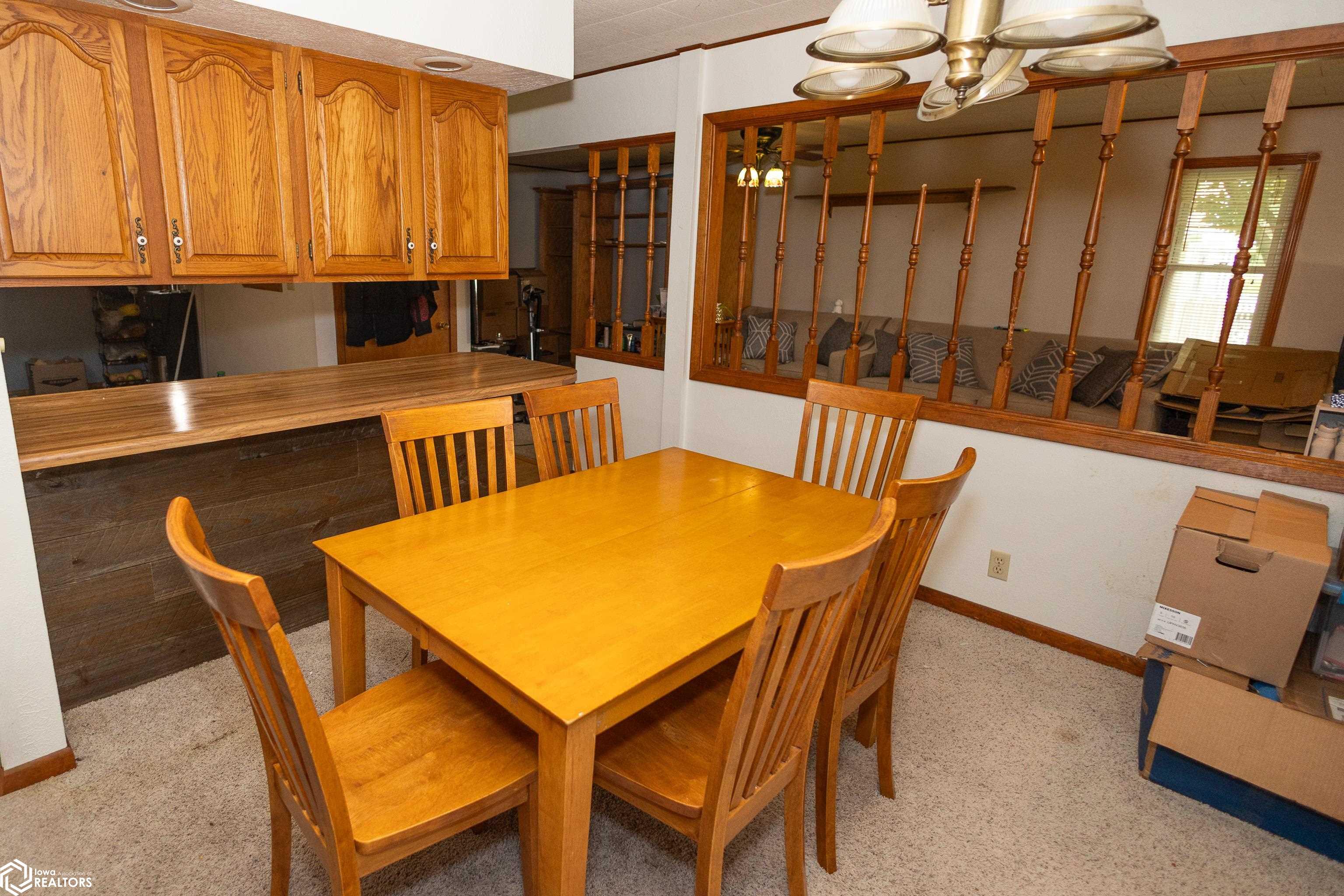 716 Ilion Avenue, Chariton, Iowa image 5