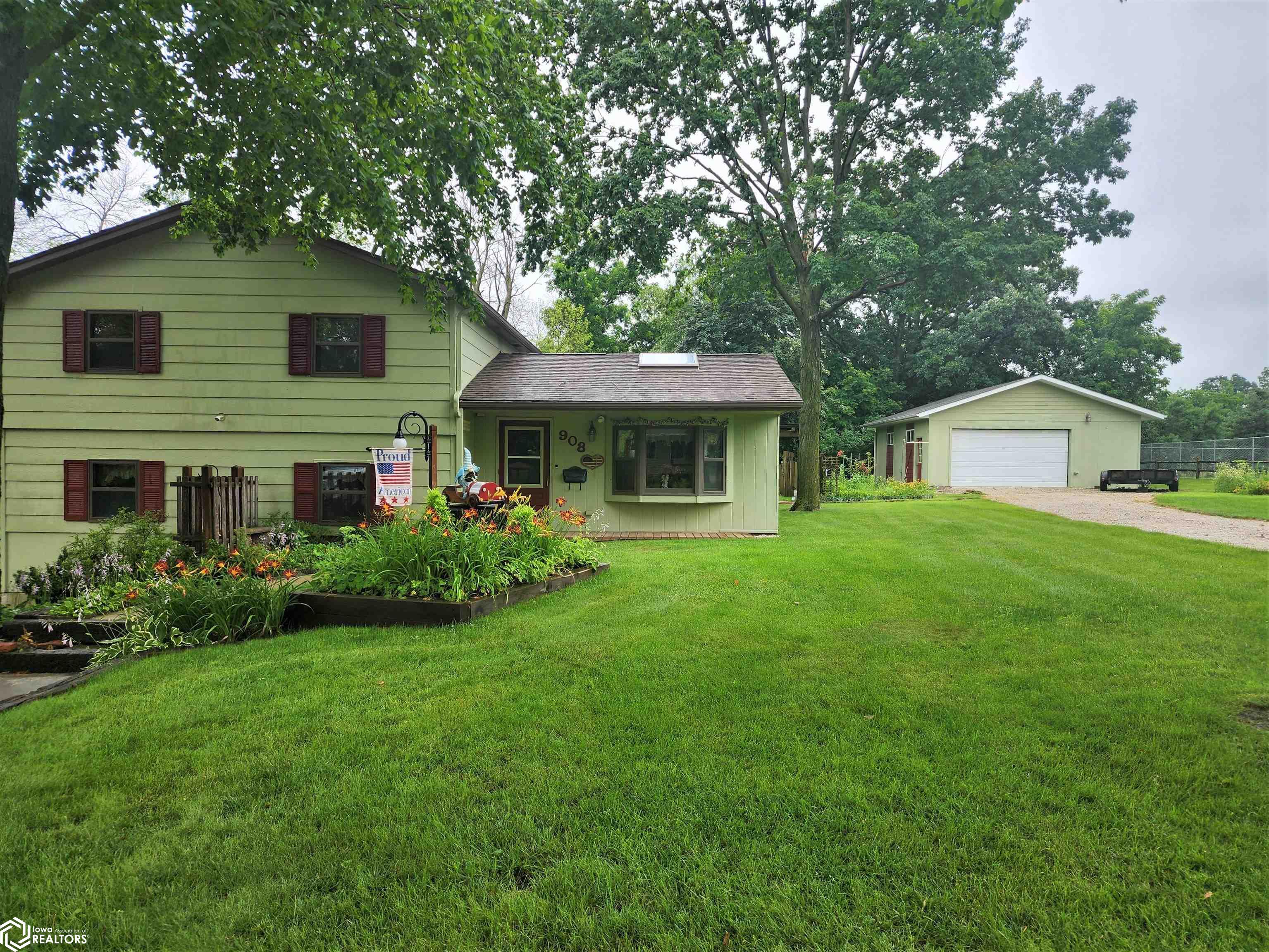 908 N Wooster Street, Algona, Iowa image 1