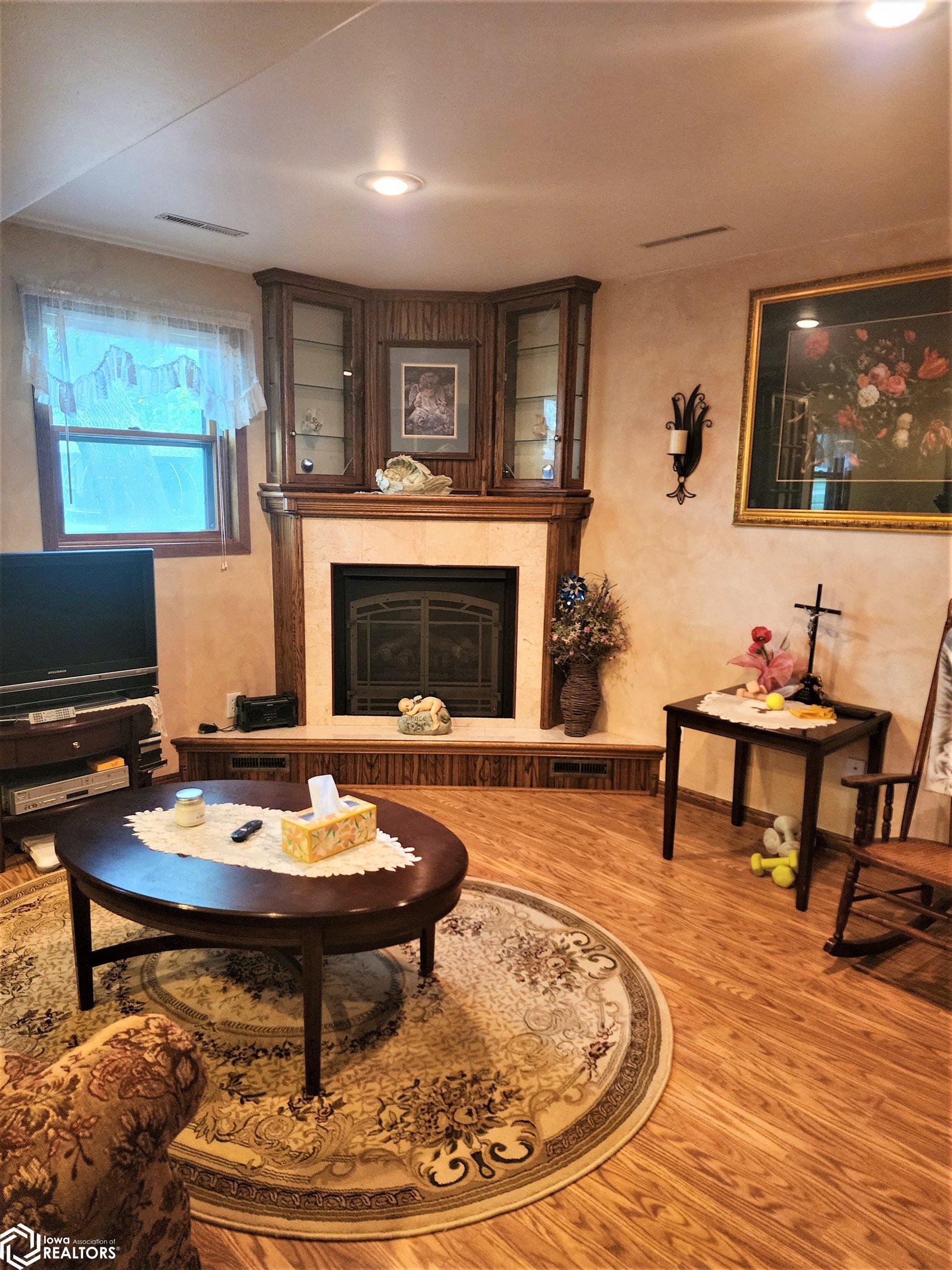 908 N Wooster Street, Algona, Iowa image 19