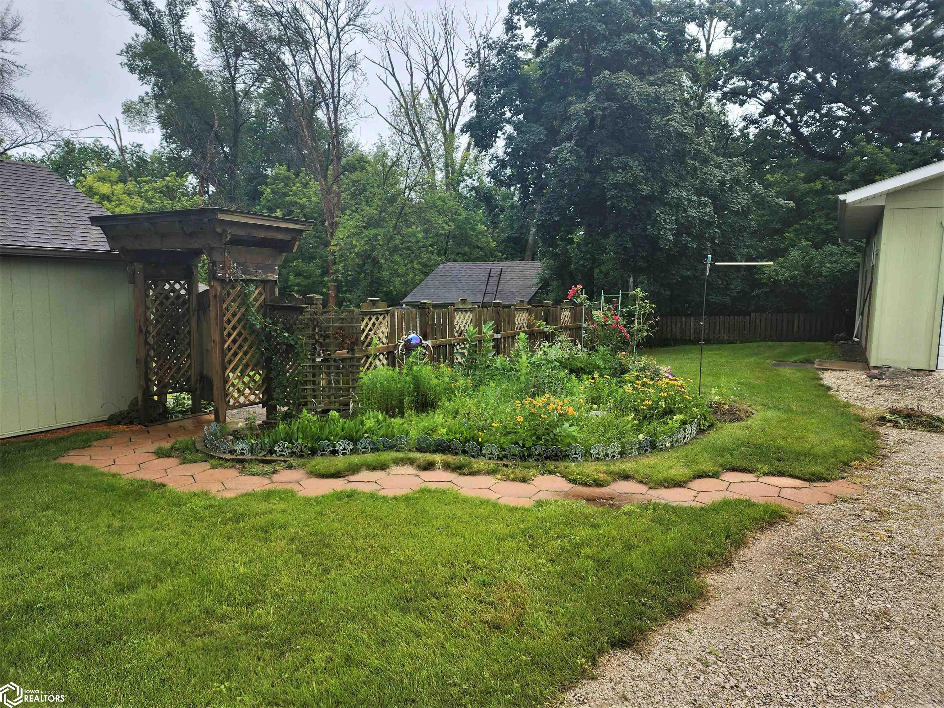 908 N Wooster Street, Algona, Iowa image 3