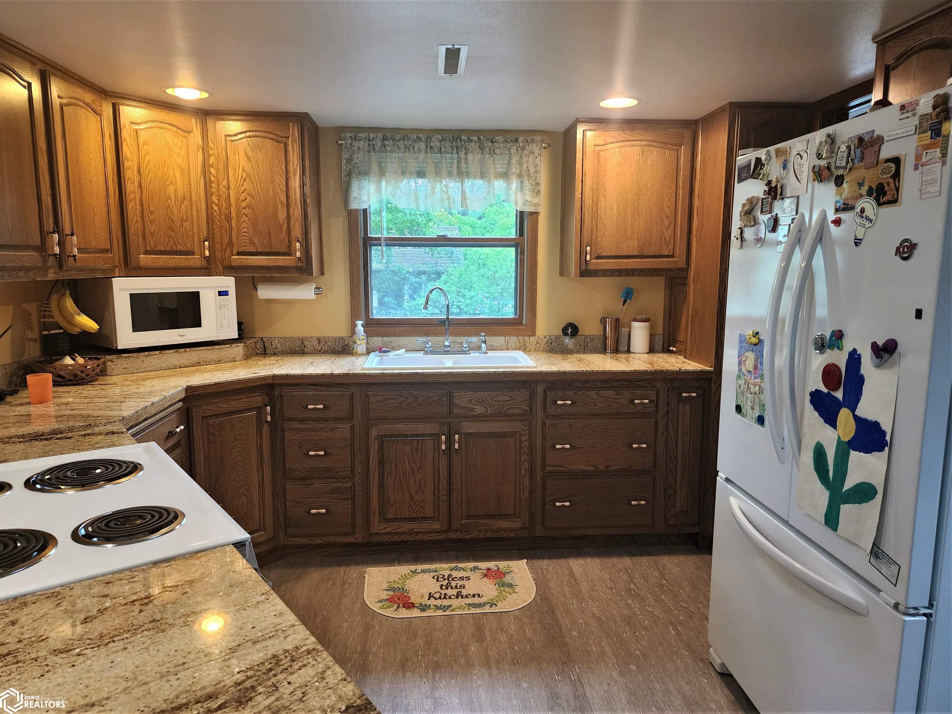 908 N Wooster Street, Algona, Iowa image 6