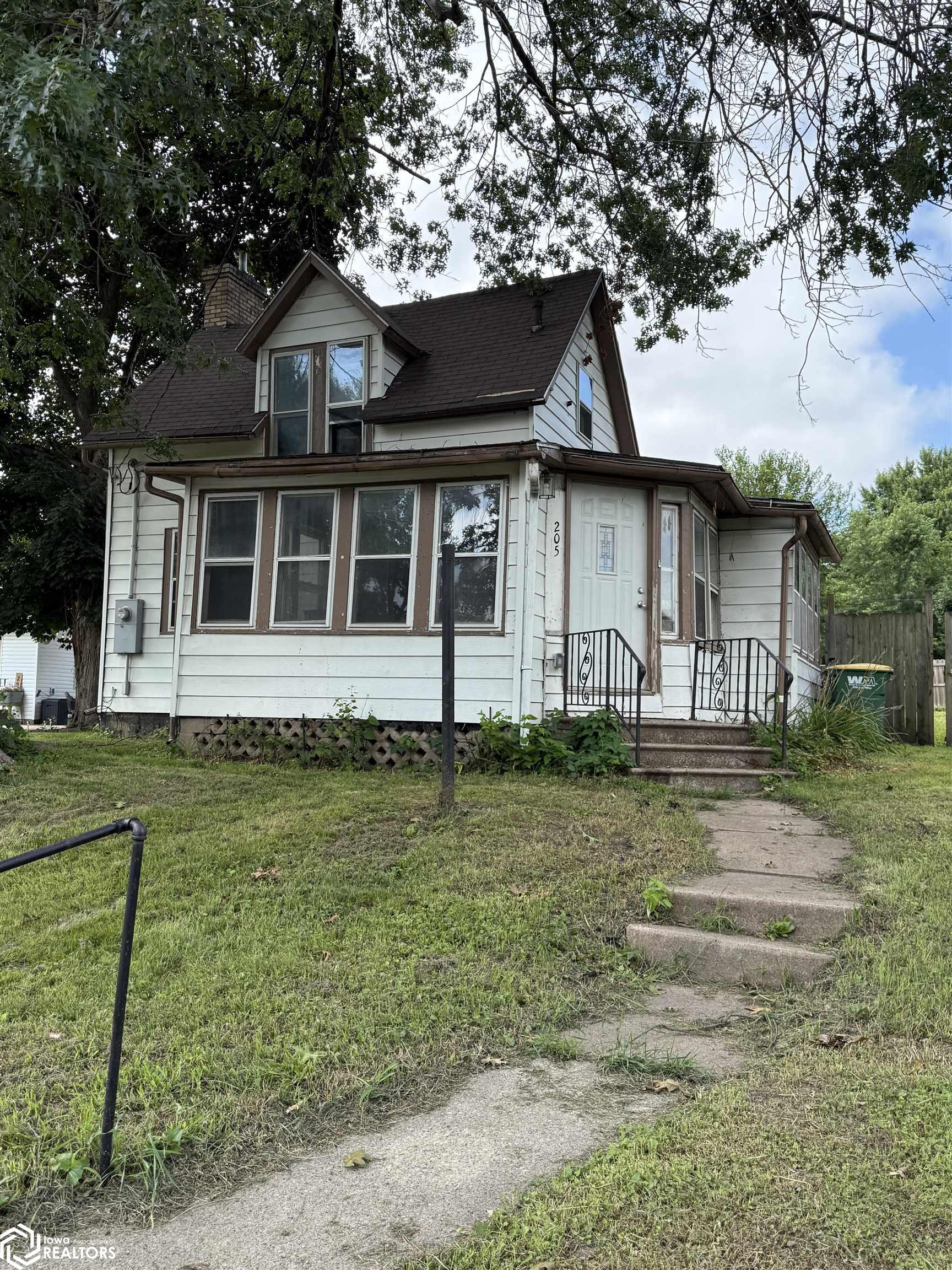 205 W Briney Street, What Cheer, Iowa image 1