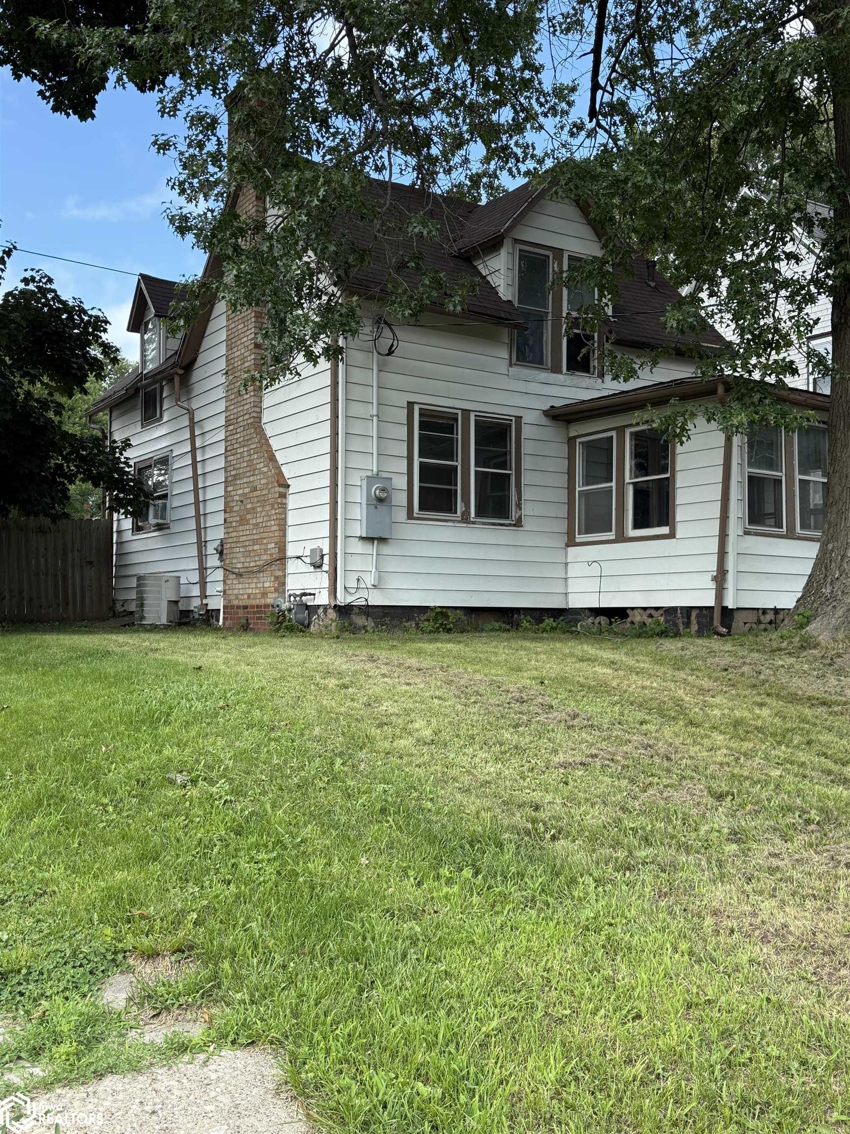 205 W Briney Street, What Cheer, Iowa image 2