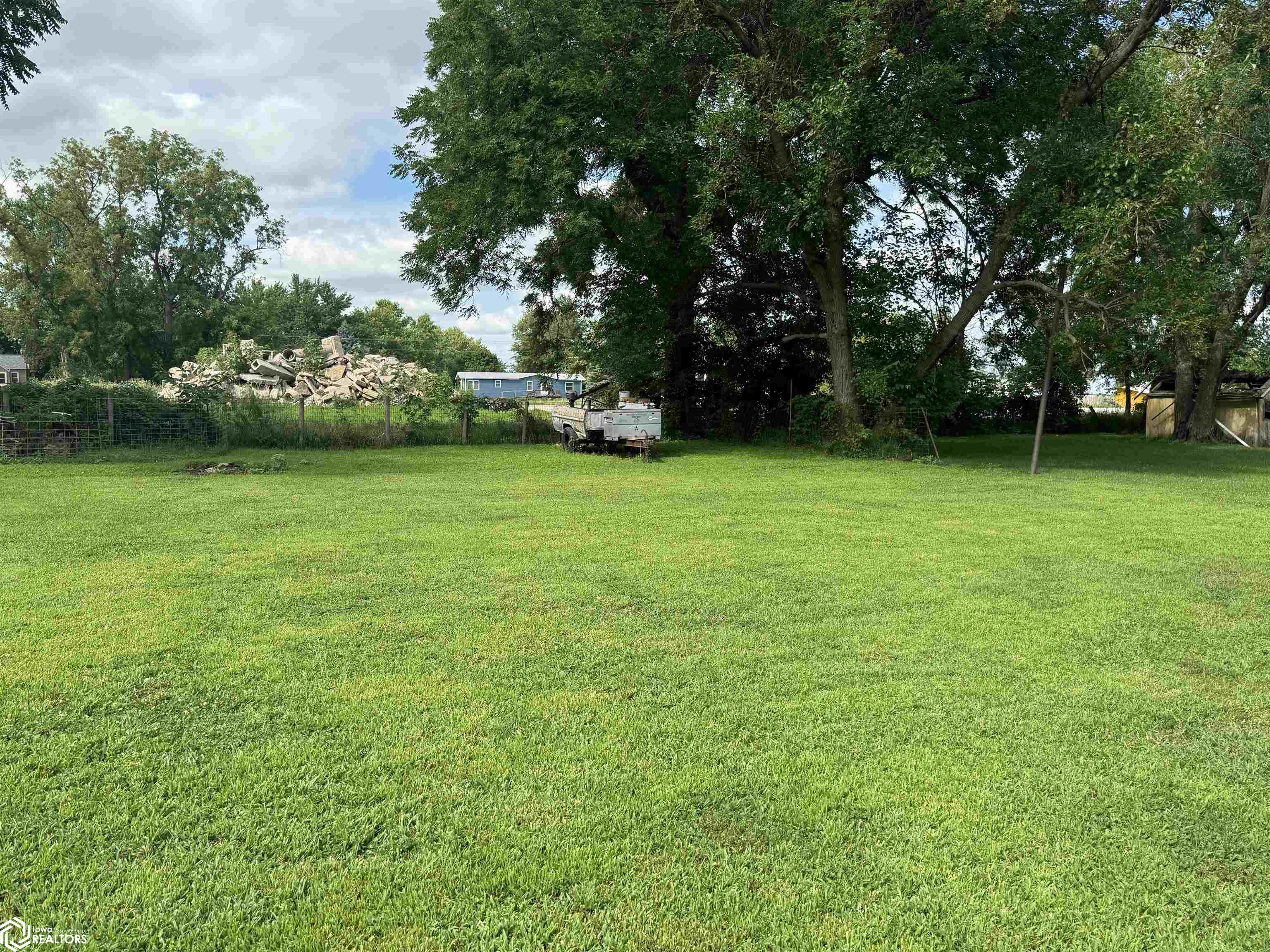 411 E Division Street, Orient, Iowa image 30