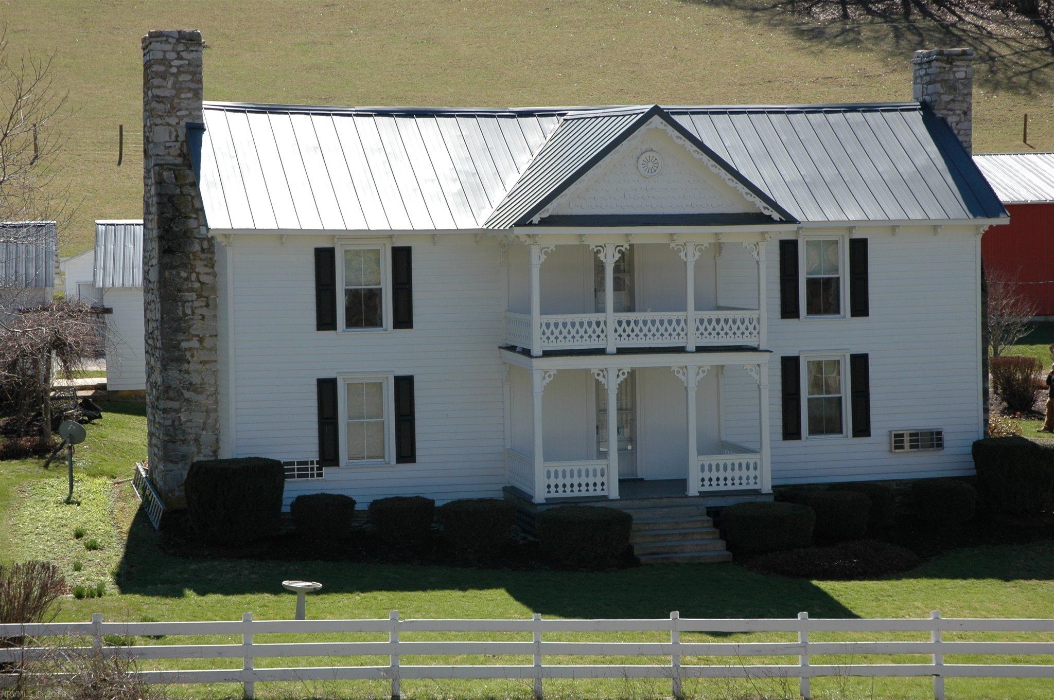 11214 CUMBERLAND GAP ROAD ROAD, NEW CASTLE, VA 24127