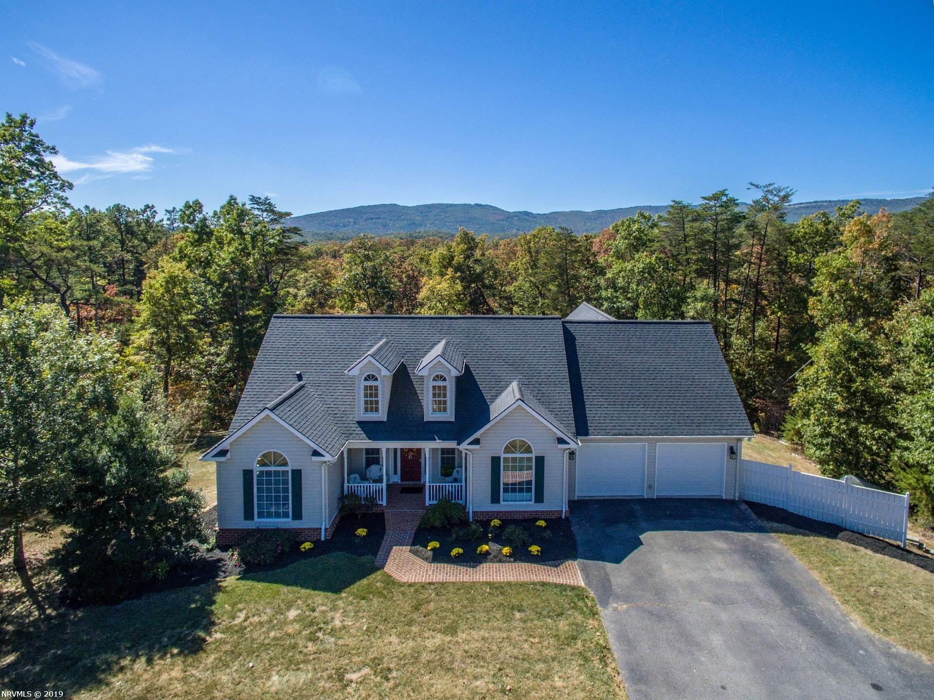 2635 NEW RIDGE ROAD, ELLISTON, VA 24087 The Baker Team New River