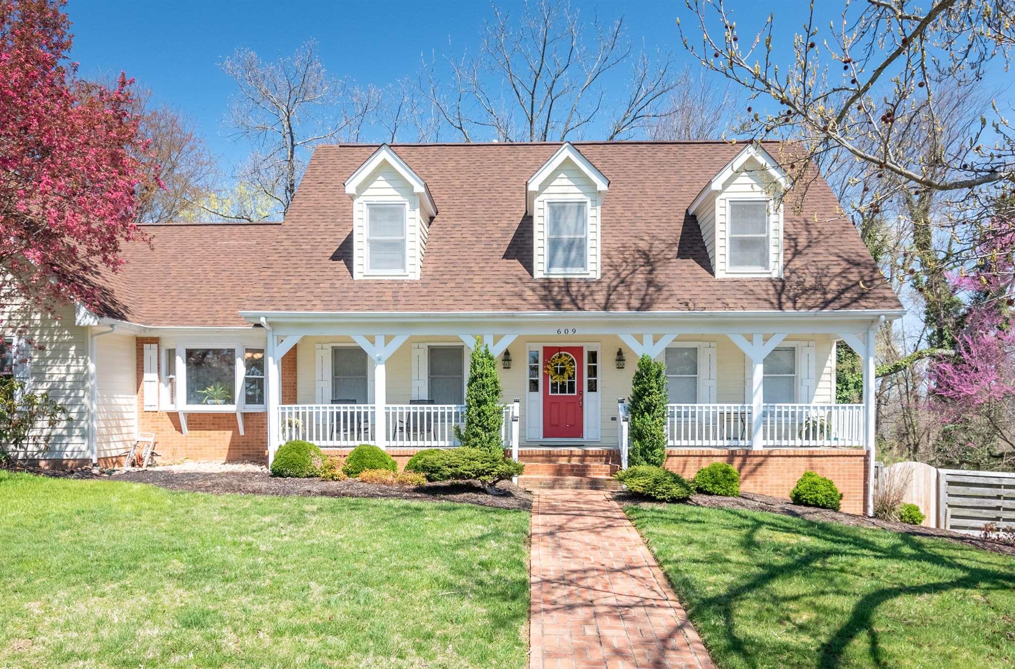 Montgomery County Homes For Sale 300,000 to 500,000