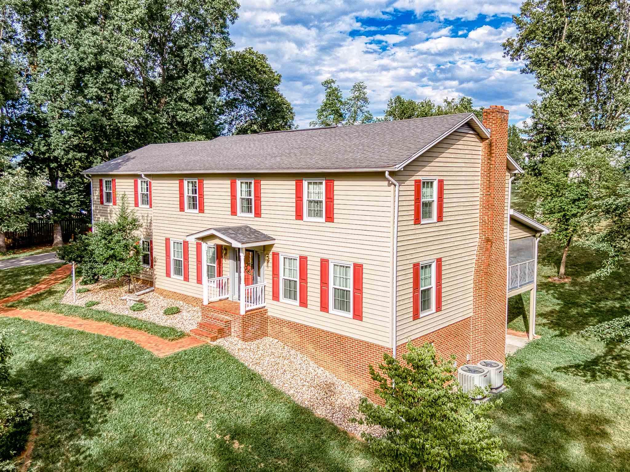 Montgomery County Homes For Sale 300,000 to 500,000