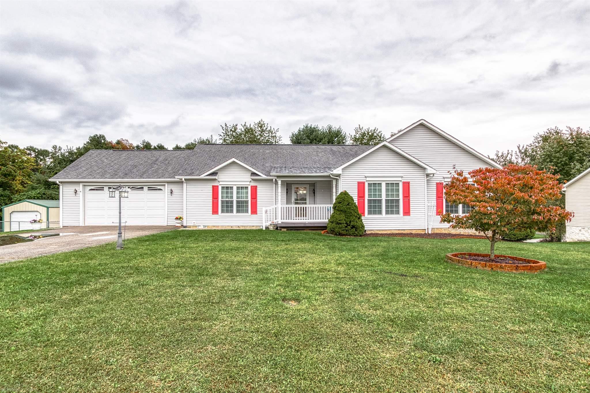 5654 PINE GROVE DRIVE, DUBLIN, VA 24084 The Louise Baker Team New