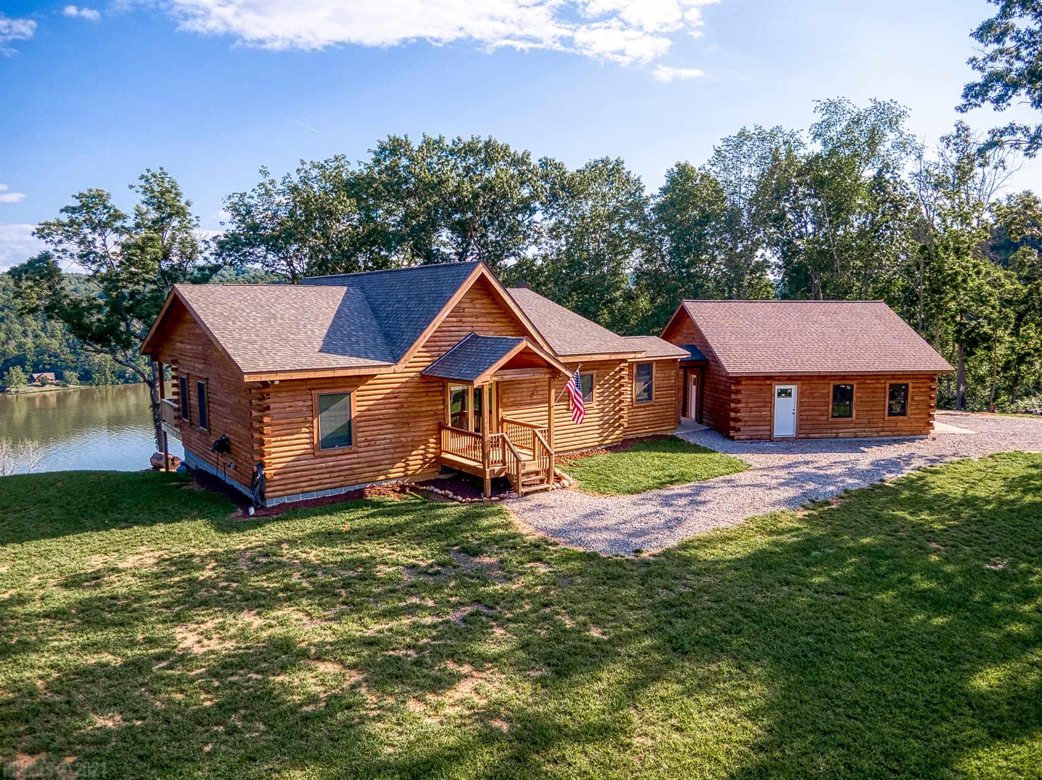 Draper, Virginia 4533 Waterfront Farms Drive, Draper, VA Residential