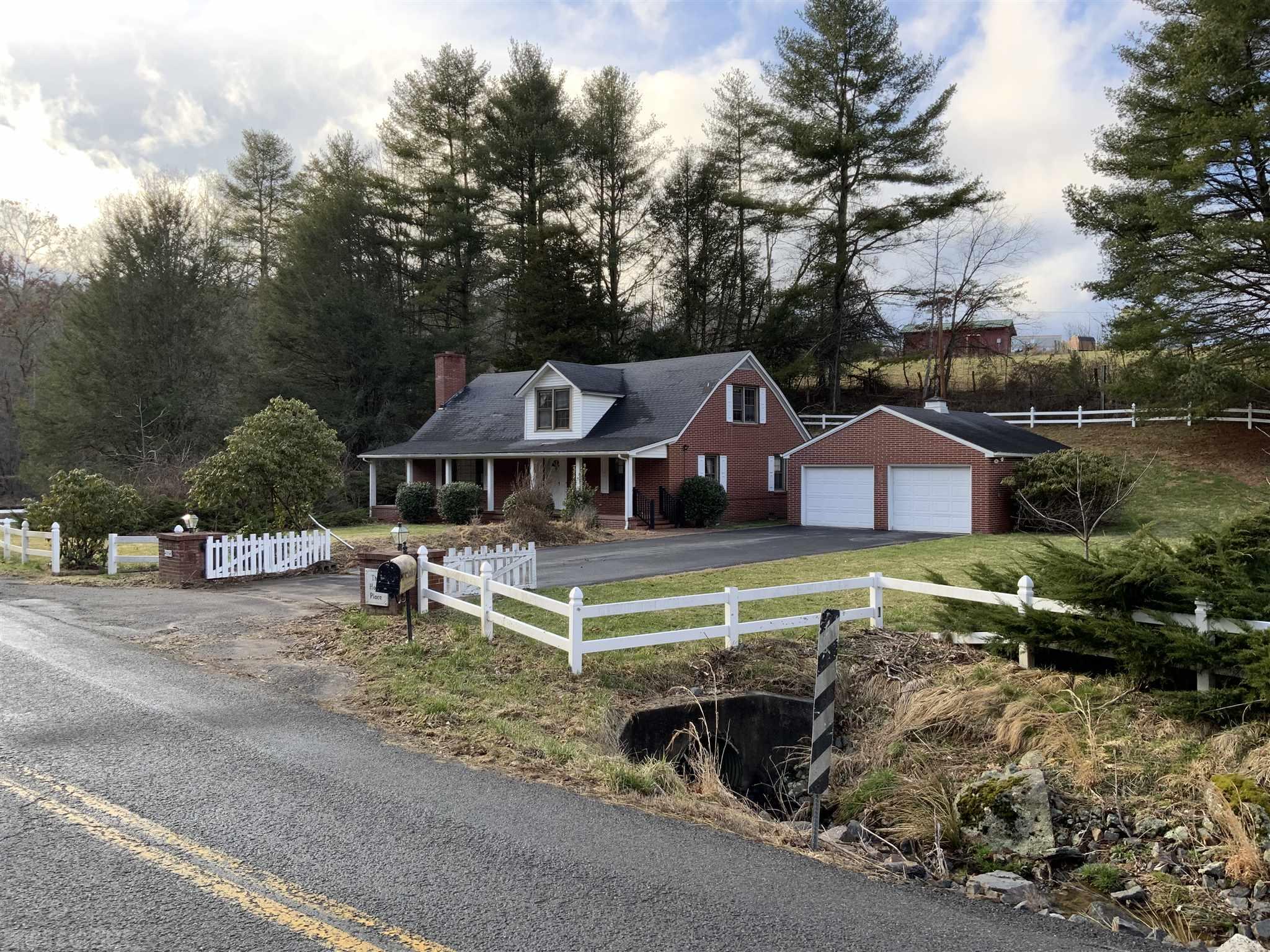 Hillsville, Virginia 591 Sylvatus Smith Road, Hillsville, VA