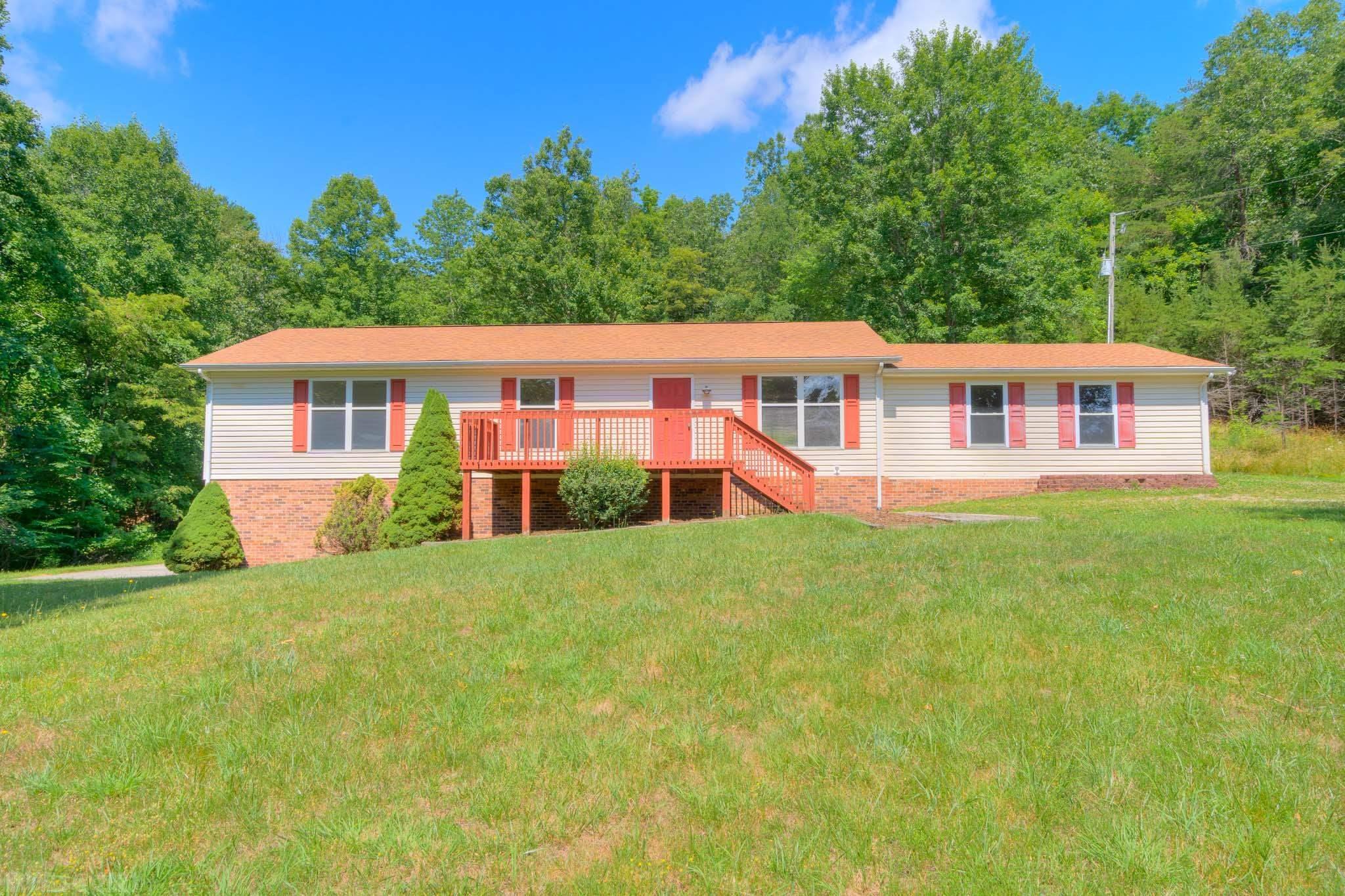 Pulaski, Virginia 4000 MILL CREEK Circle, Pulaski, VA Residential For Sale